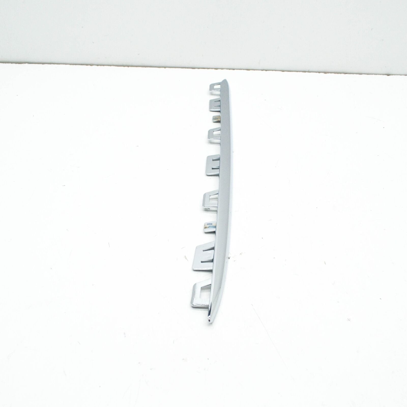 NEW MERCEDES-BENZ E W213 FRONT BUMPER RIGHT GRILLE MOLDING A2138888800 ORIGINAL