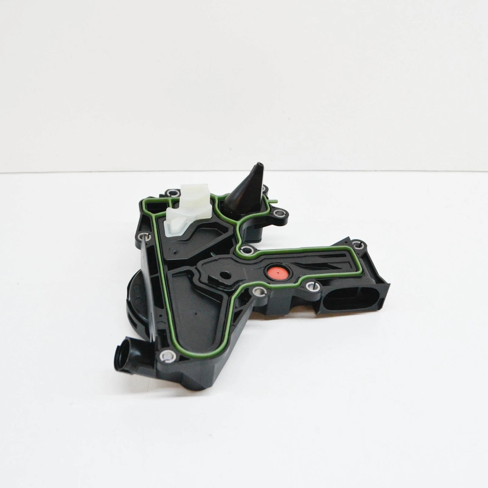 NEW AUDI A3 8P OIL SEPARATOR 06H103495AJ