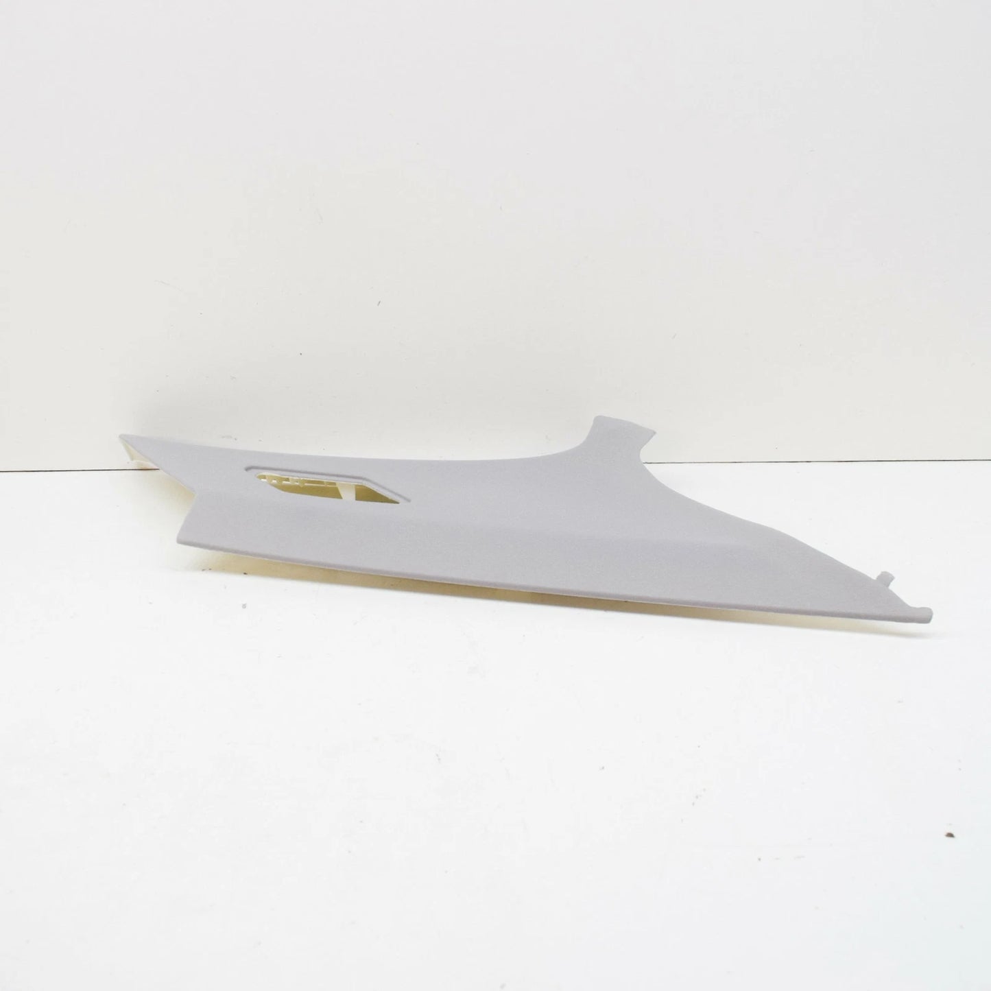 NEW BMW 3 E46 REAR LEFT C-PILLAR COVER TRIM 51438222627 8222627 ORIGINAL