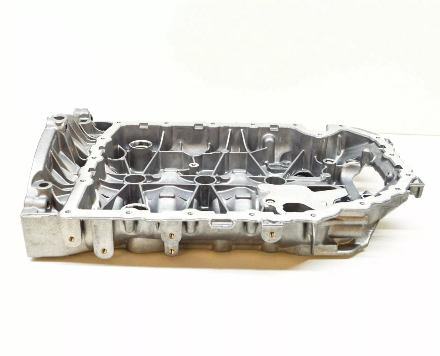 NEW AUDI A3 8V ENGINE UPPER OIL PAN SUMP 06K103603CQ ORIGINAL