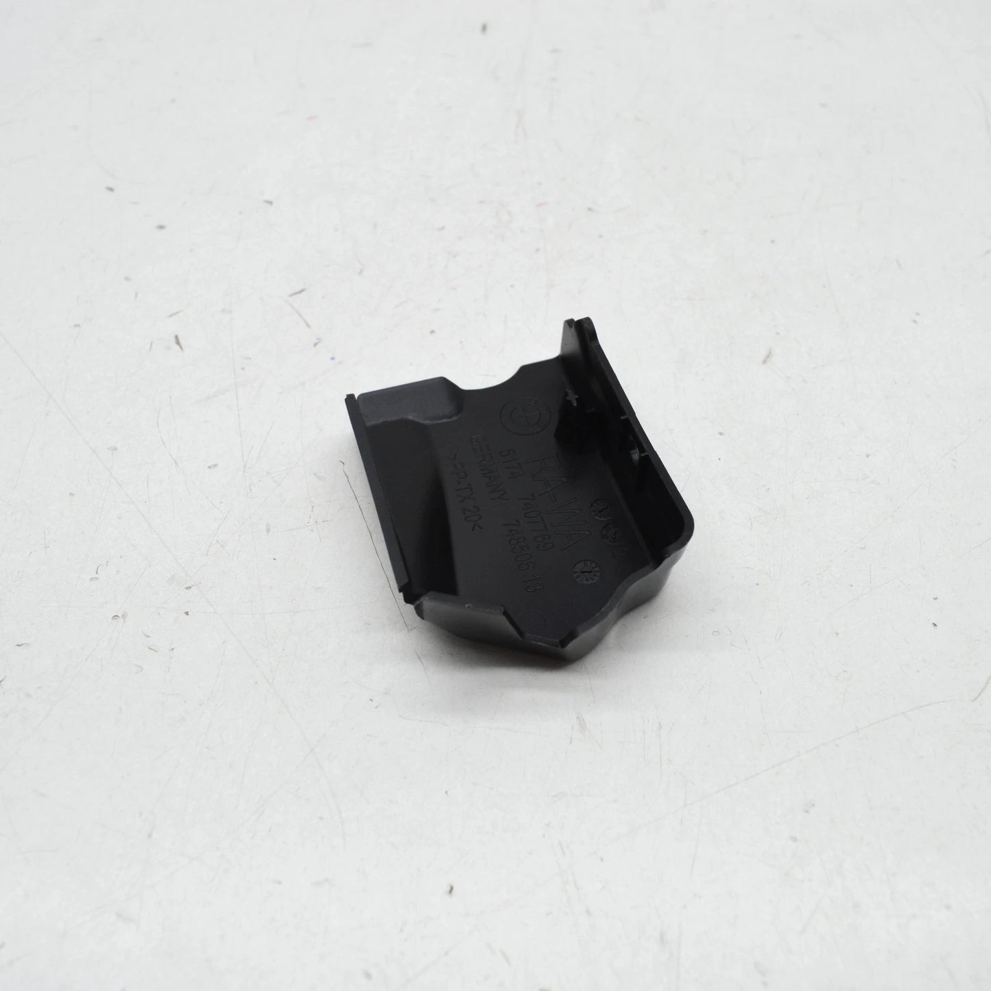 NEW BMW M5 F90 FRONT LOCK PANEL LEFT 51747407769 ORIGINAL