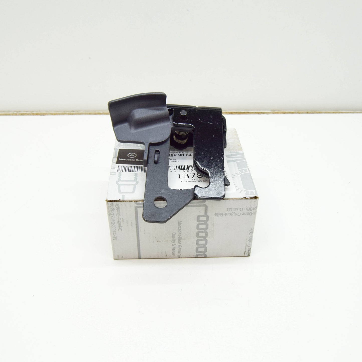 NEW MERCEDES-BENZ C-CLASS W205 HOOD SAFETY CATCH A2188800064 ORIGINAL