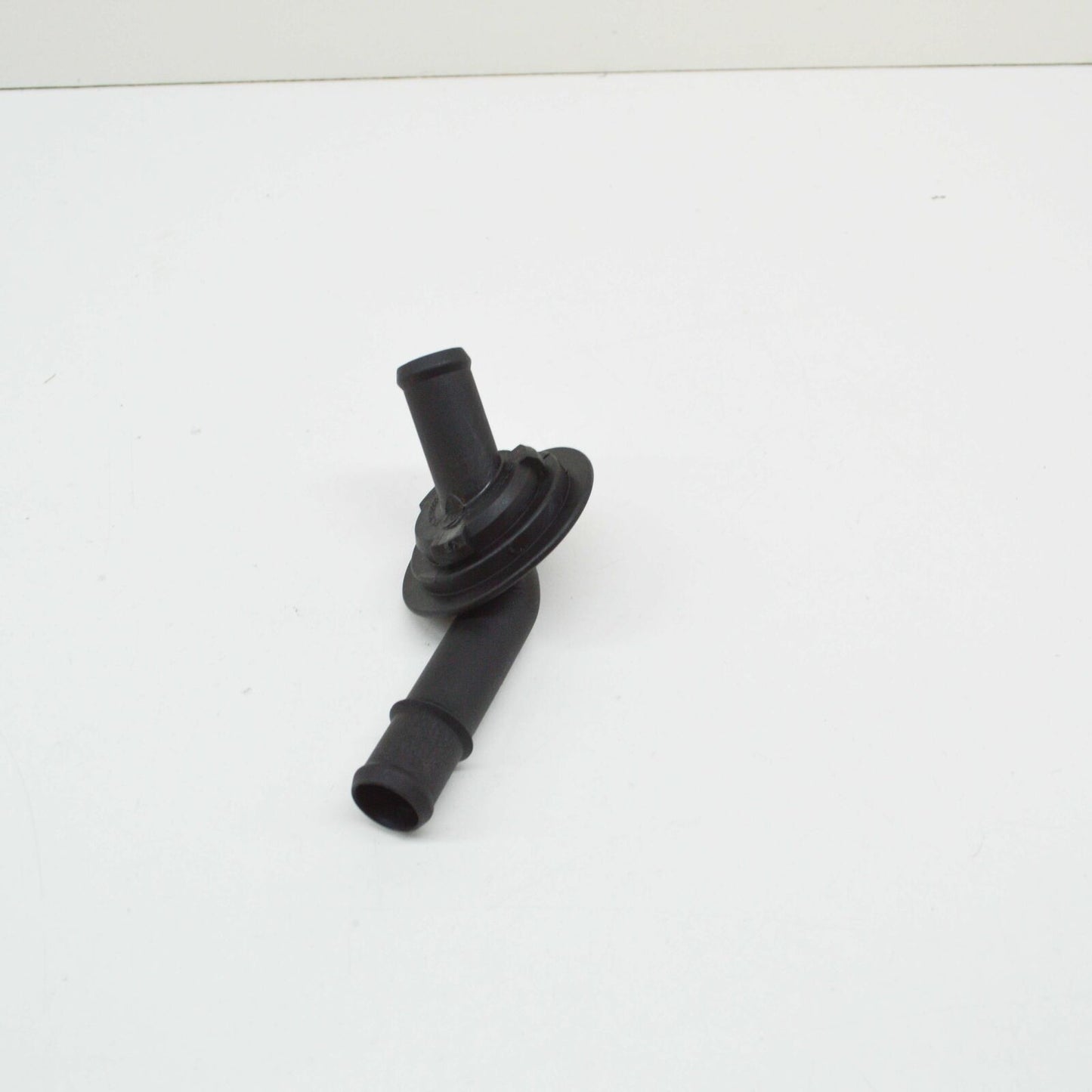 NEW MERCEDES-BENZ S W220 HVAC HEATER HOSE CONNECTOR A2208320115 ORIGINAL