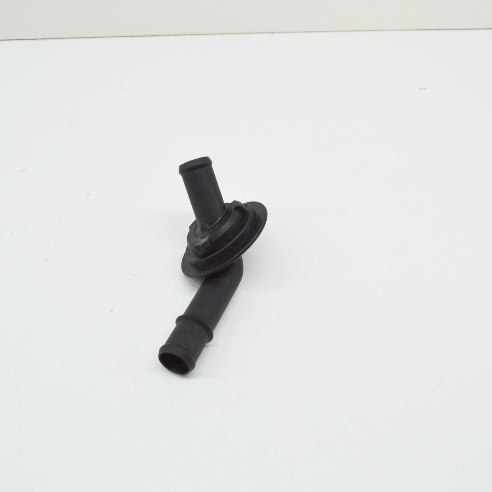 NEW MERCEDES-BENZ S W220 HVAC HEATER HOSE CONNECTOR A2208320115 ORIGINAL