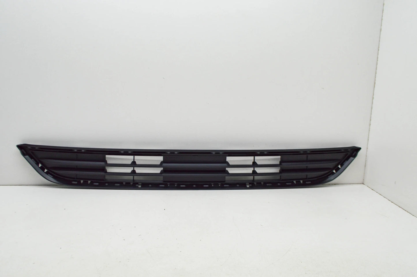 NEW BMW X3 F25 FRONT BUMPER LOWER CENTER GRILL 51117338476 2013 ORIGINAL