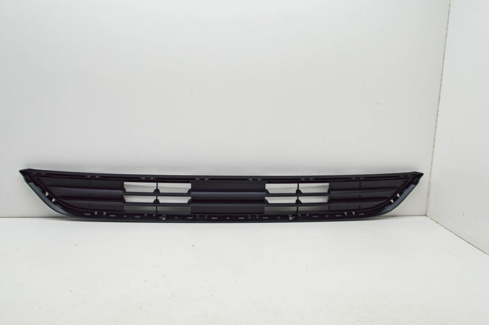 NEW BMW X3 F25 FRONT BUMPER LOWER CENTER GRILL 51117338476 2013 ORIGINAL