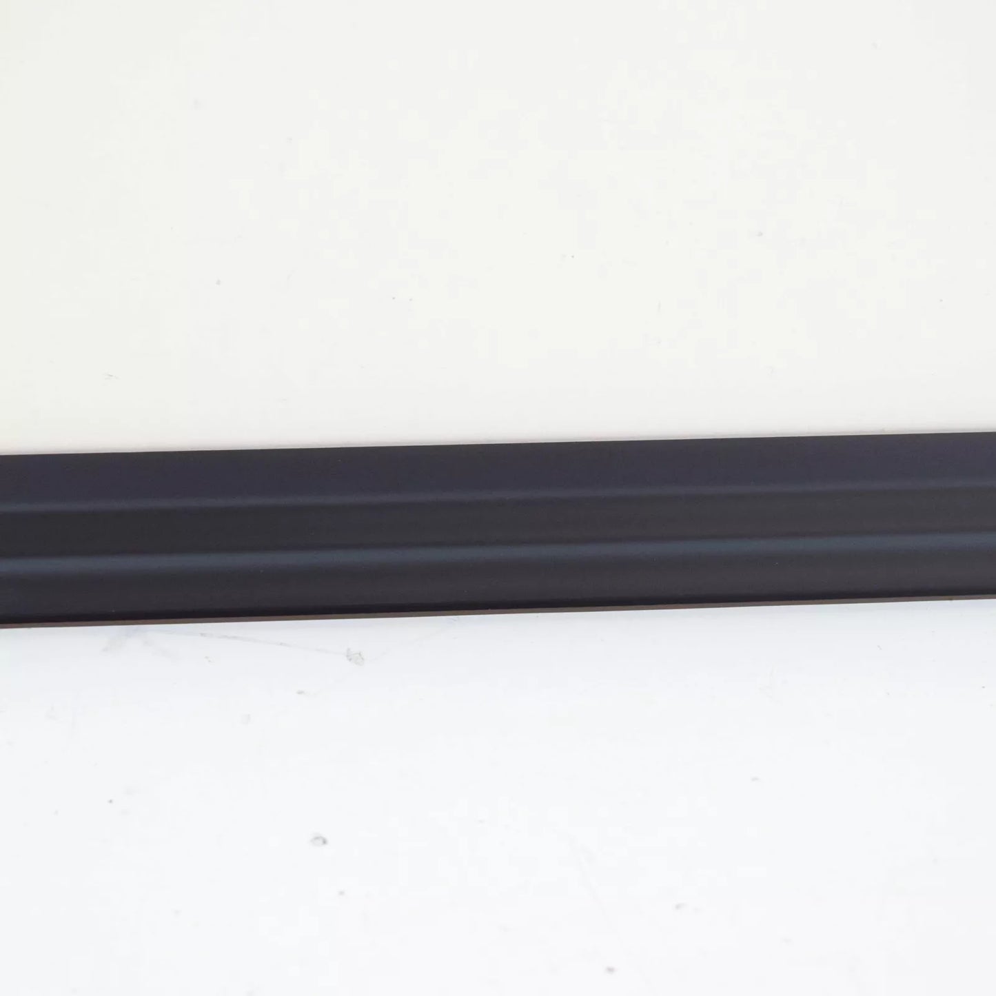 NEW MB VITO W447 FRONT LEFT DOOR WINDOW OUTER SEALING RAIL A4477200324 ORIGINAL