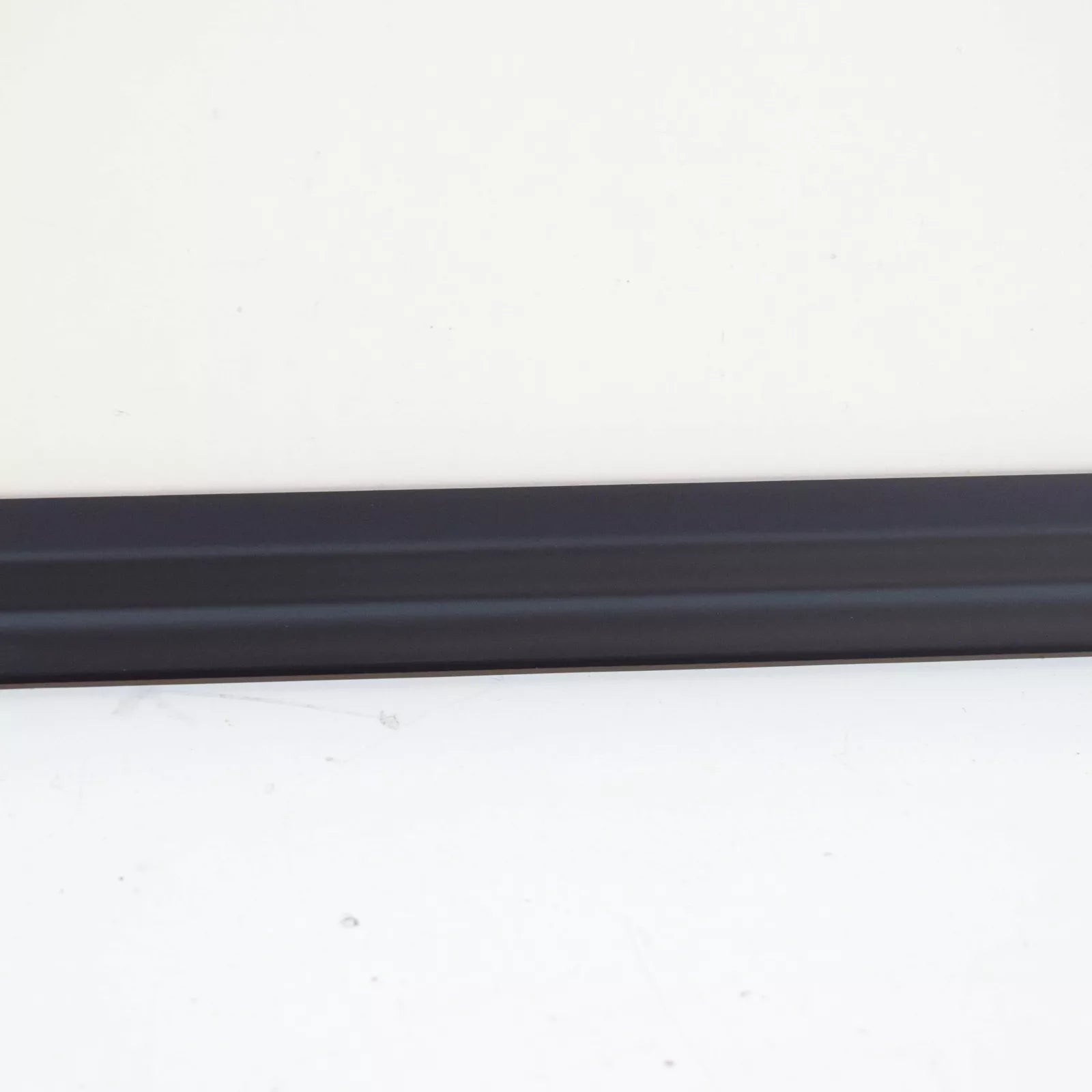 NEW MB VITO W447 FRONT LEFT DOOR WINDOW OUTER SEALING RAIL A4477200324 ORIGINAL