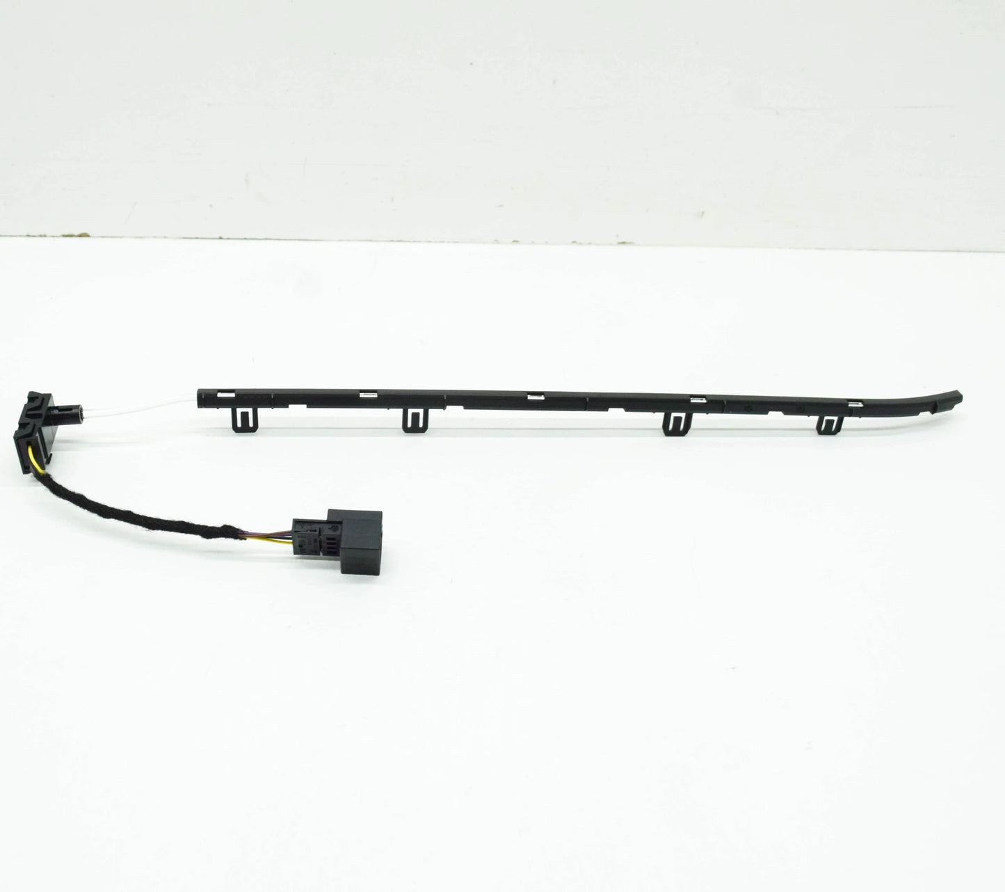 NEW AUDI A4 B9 AVANT RIGHT DOOR PANEL CARD LIGHT FIBRE 8W0947094 ORIGINAL