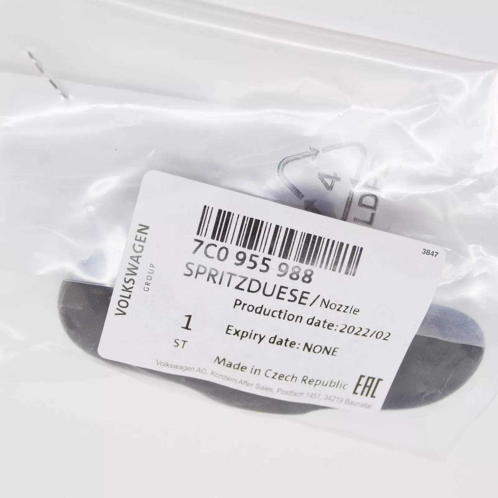 NEW VW CRAFTER RIGHT WINDSCREEN WASHER JET 7C0955988 ORIGINAL