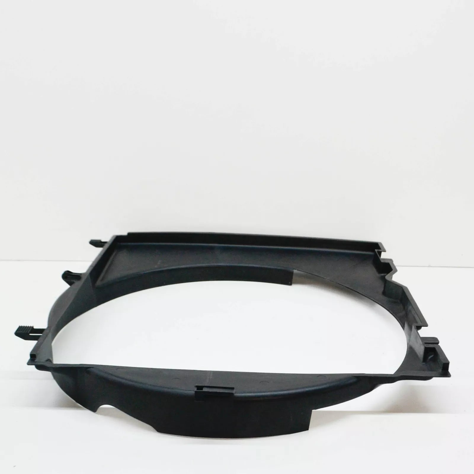 NEW MERCEDES BENZ E W210 FAN SHROUD A2105050455