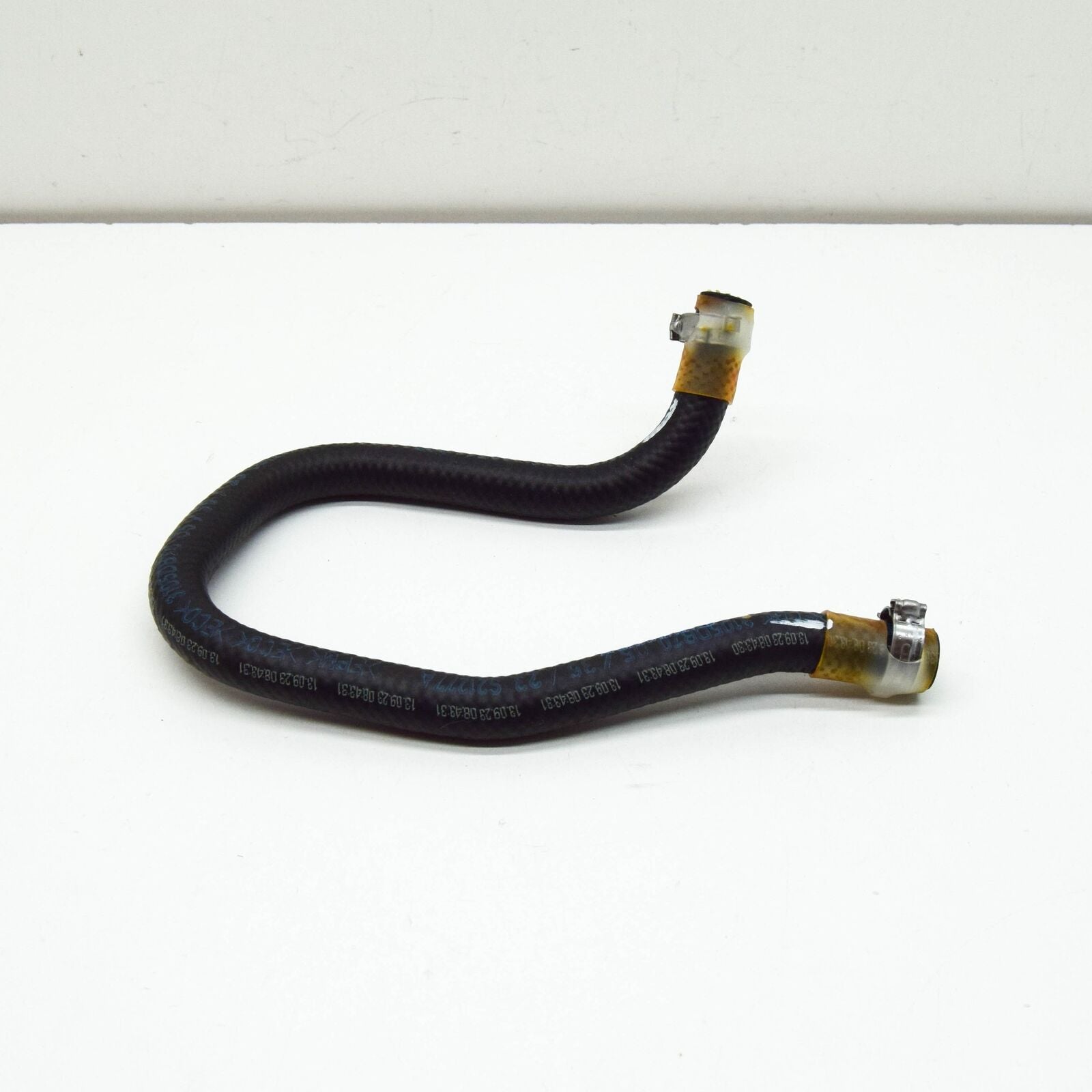 NEW MERCEDES-BENZ C W205 FUEL FEED HOSE A2054760026 ORIGINAL