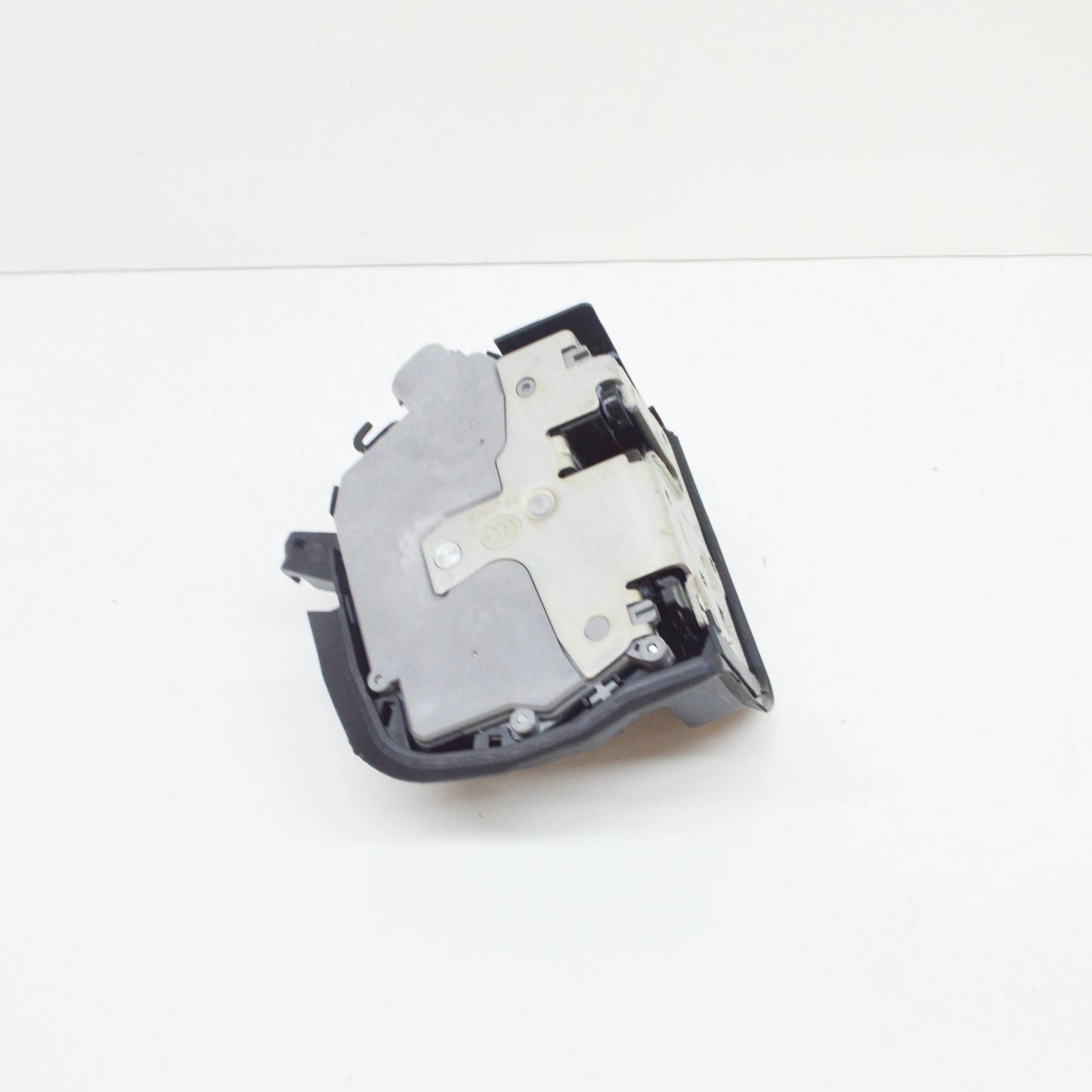 NEW BMW X5 E53 REAR LEFT DOOR LOCK WITH MOTOR ACTUATOR 51228402601 ORIGINAL