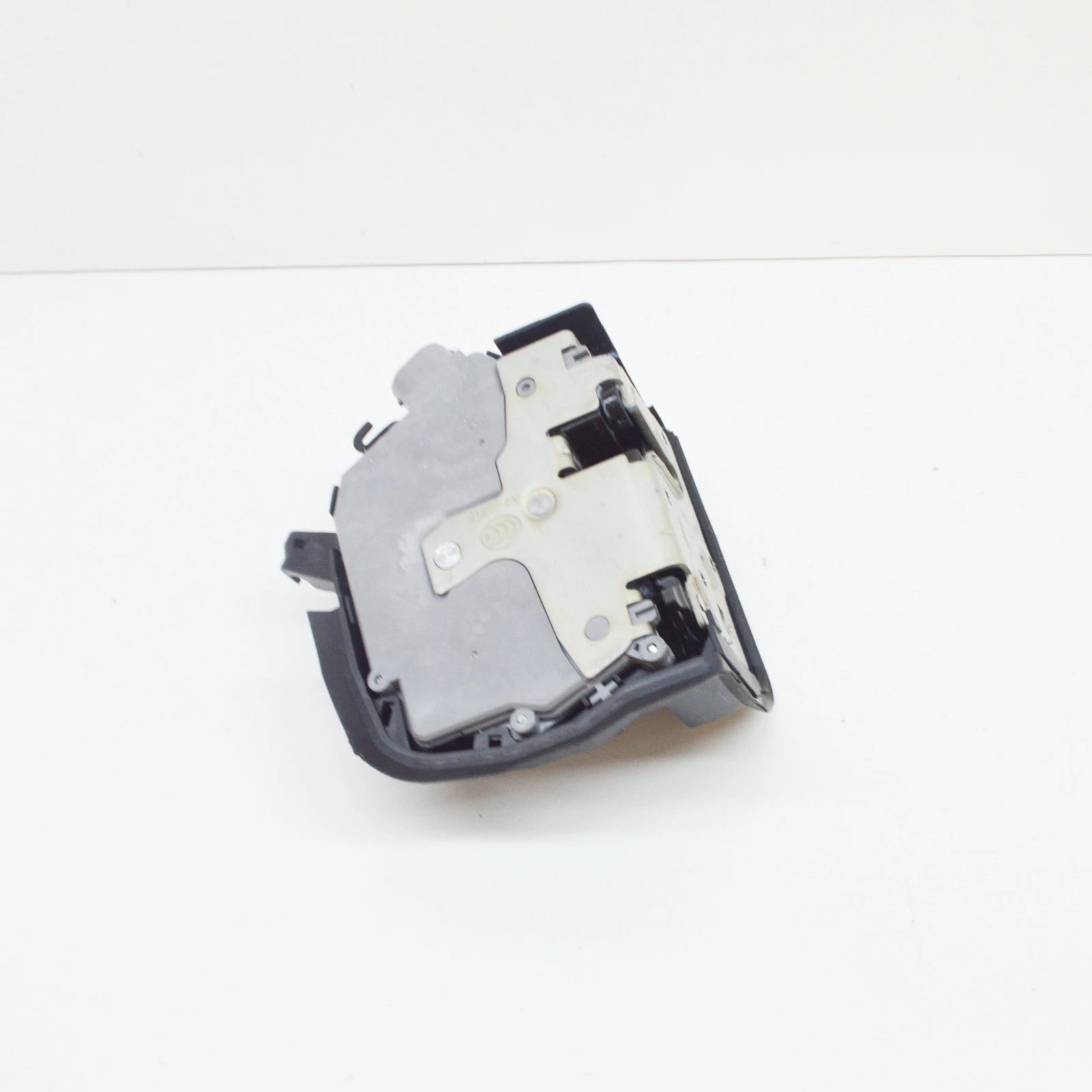 NEW BMW X5 E53 REAR LEFT DOOR LOCK WITH MOTOR ACTUATOR 51228402601 ORIGINAL