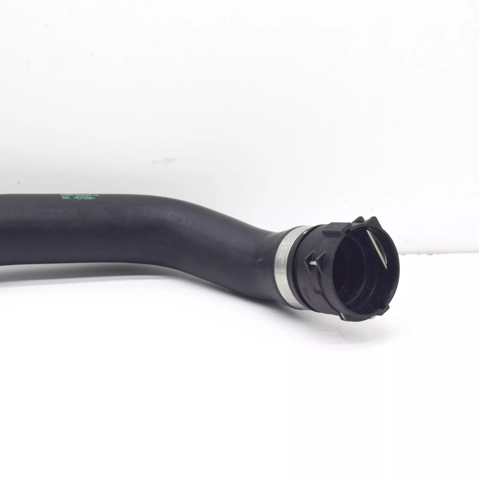 NEW BMW X3 G01 RIGHT WATER RADIATOR HOSE 17127535560 ORIGINAL