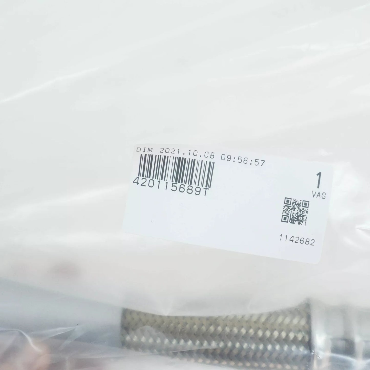 NEW AUDI R8 OIL COOLER LINE 420115689T ORIGINAL