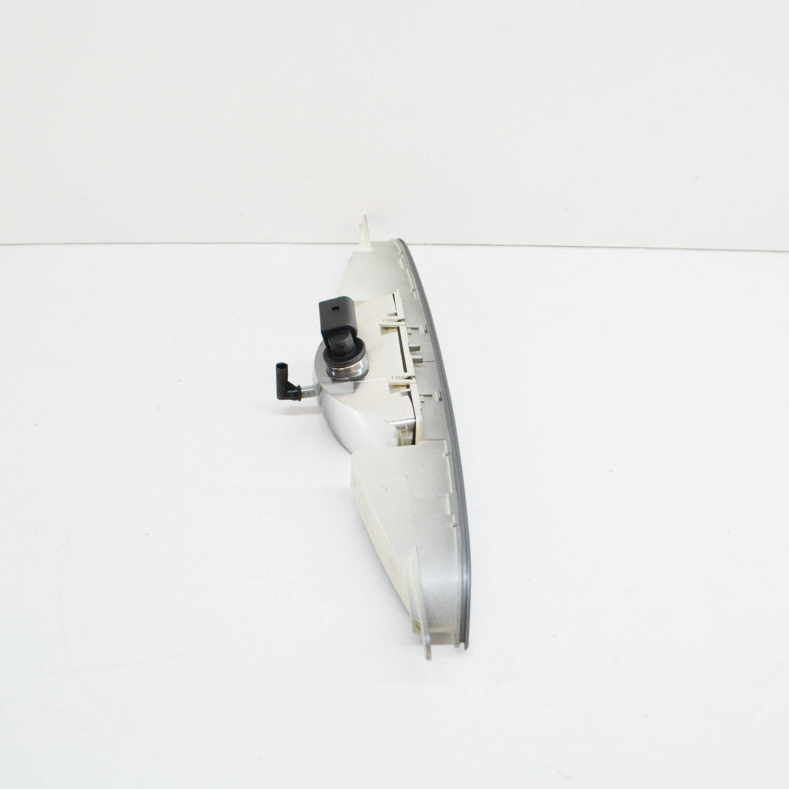 NEW AUDI TT 8J REAR BUMPER CENTER FOG LIGHT 8J0945703A1RR 2010 ORIGINAL