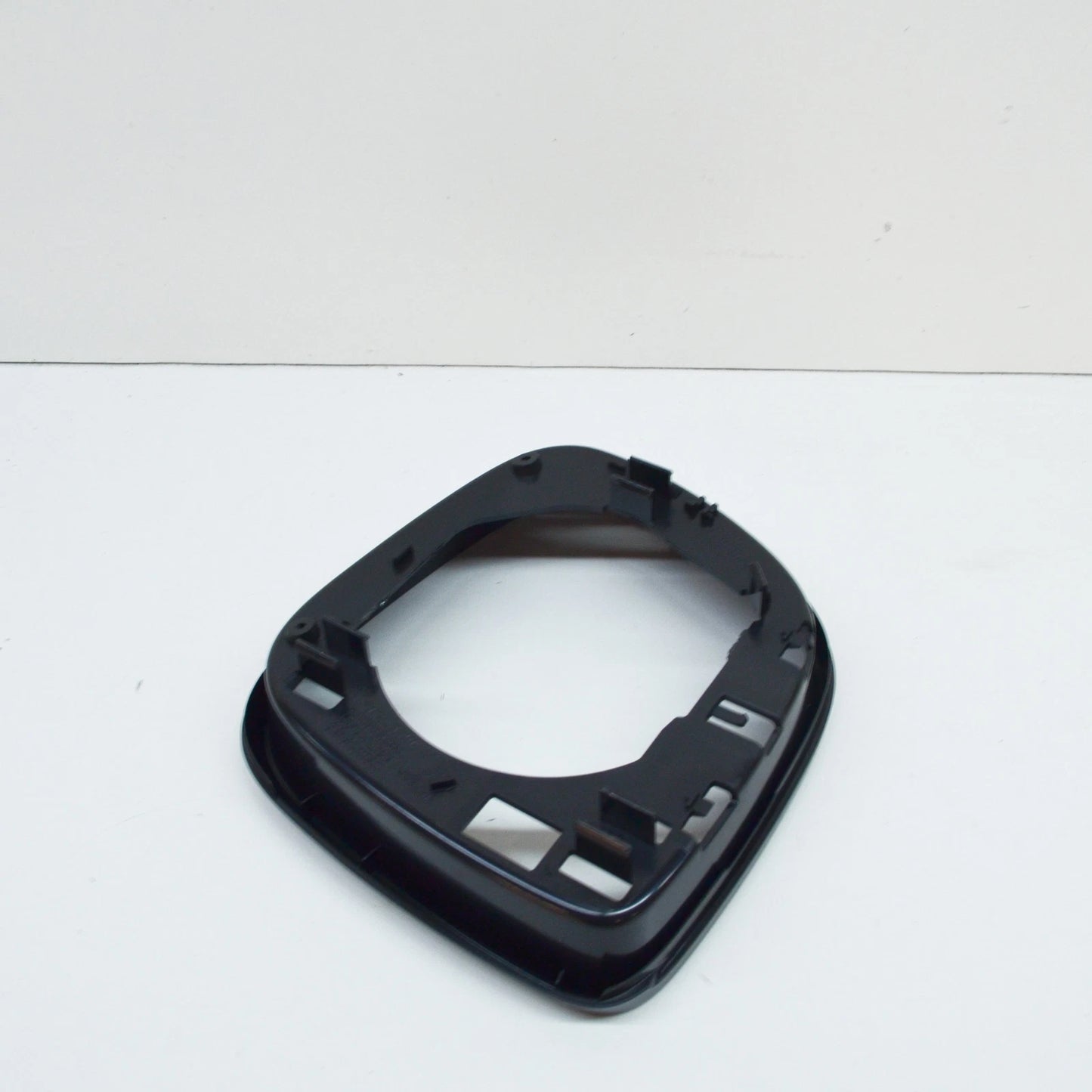 NEW VOLKSWAGEN AMAROK 2H RIGHT WING MIRROR TRIM RING 2H08585549B9