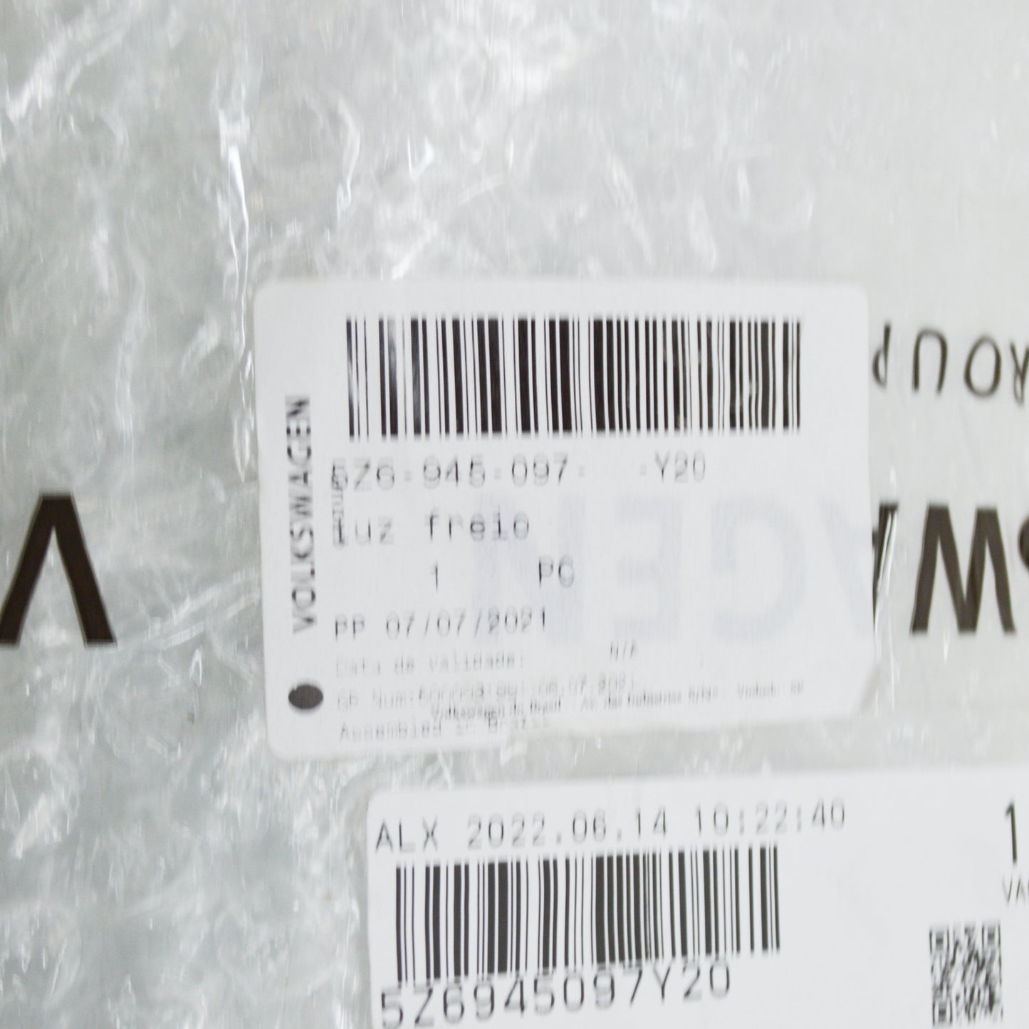 NEW VOLKSWAGEN FOX REAR ADDITIONAL STOP BRAKE LIGHT 5Z6945097Y20 ORIGINAL