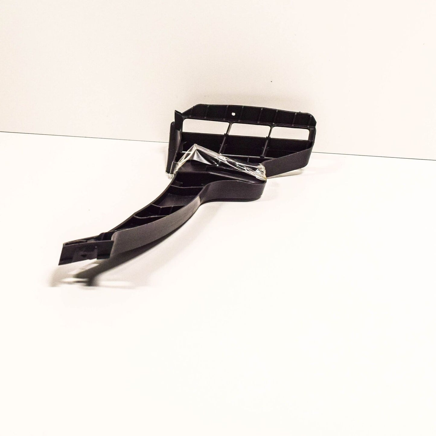 NEW MERCEDES BENZ CLS C219 AMG REAR BUMPER LEFT HOLDER A2198850163 ORIGINAL