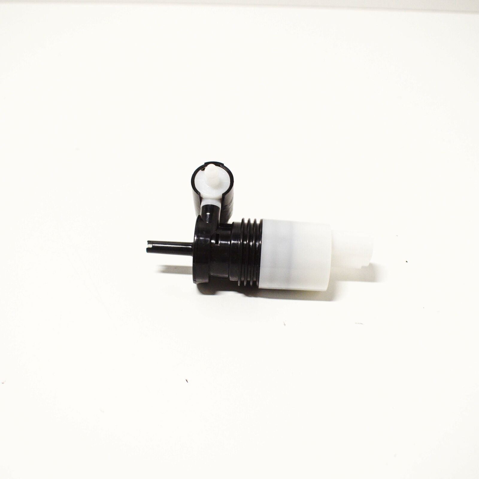 NEW MERCEDES-BENZ GLK-CLASS X204 WASHER TANK MOTOR A2048660521 ORIGINAL