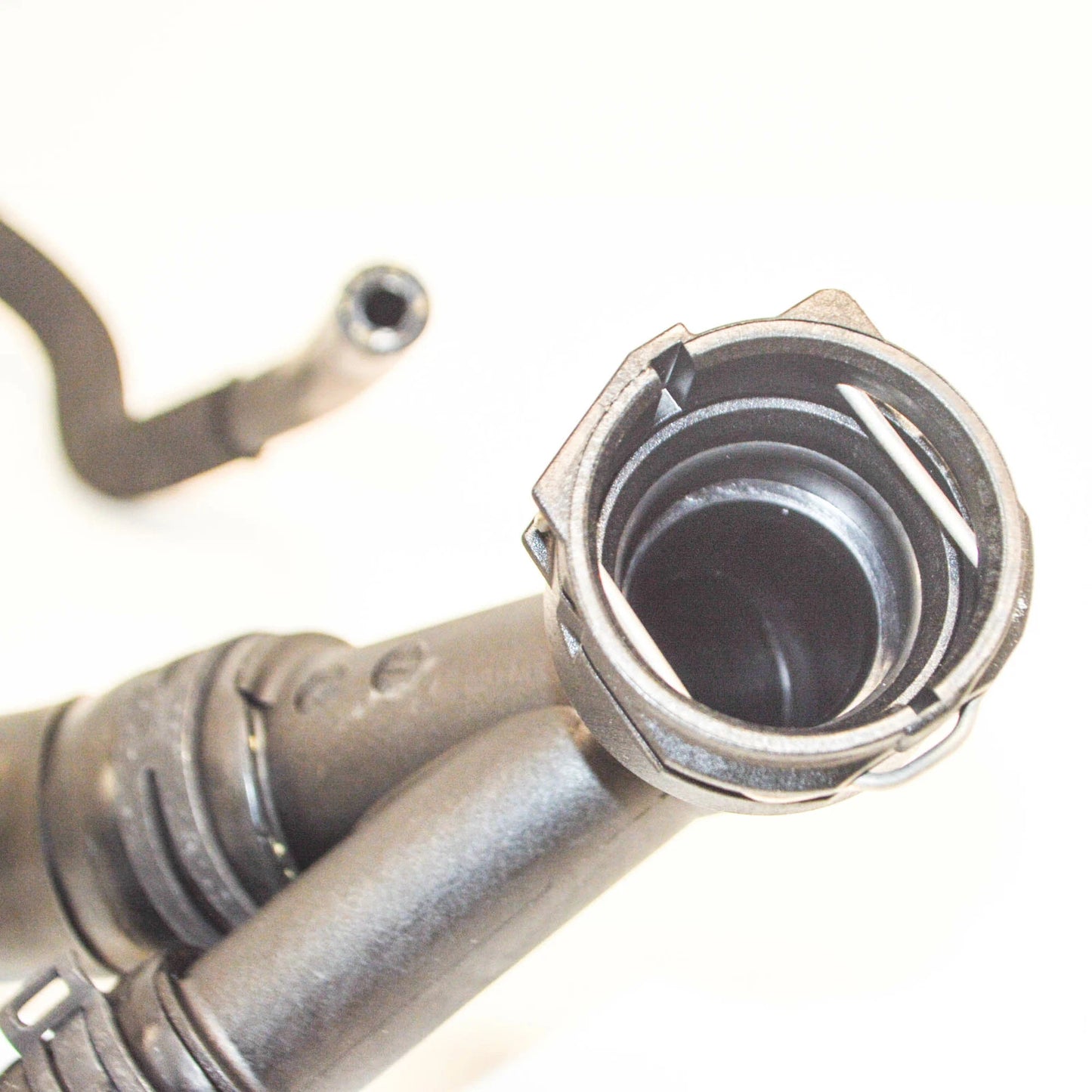 NEW VOLKSWAGEN GOLF MK7 COOLANT RADIATOR PIPE HOSE 5Q0122101GN