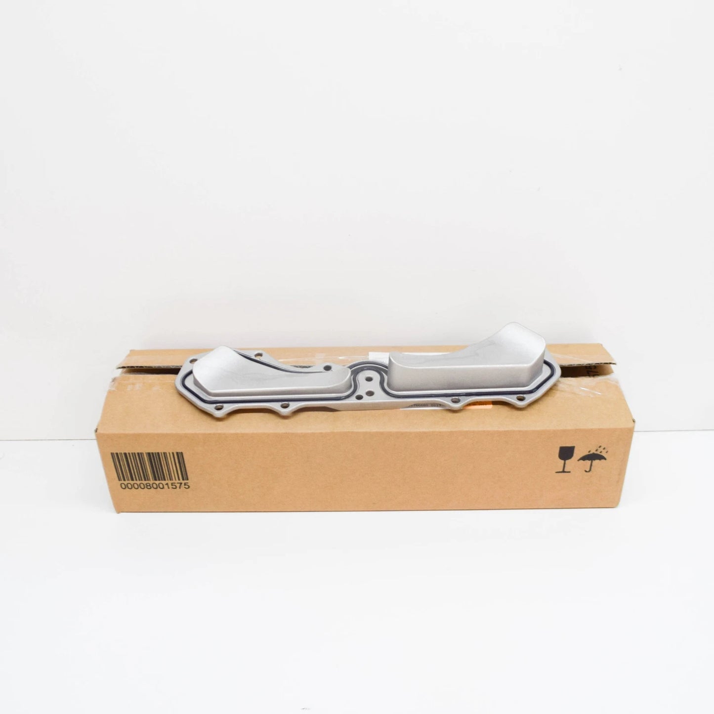 NEW BMW X5 E70 REAR COOLANT PASSAGE COVER 11148483799 8483799 ORIGINAL