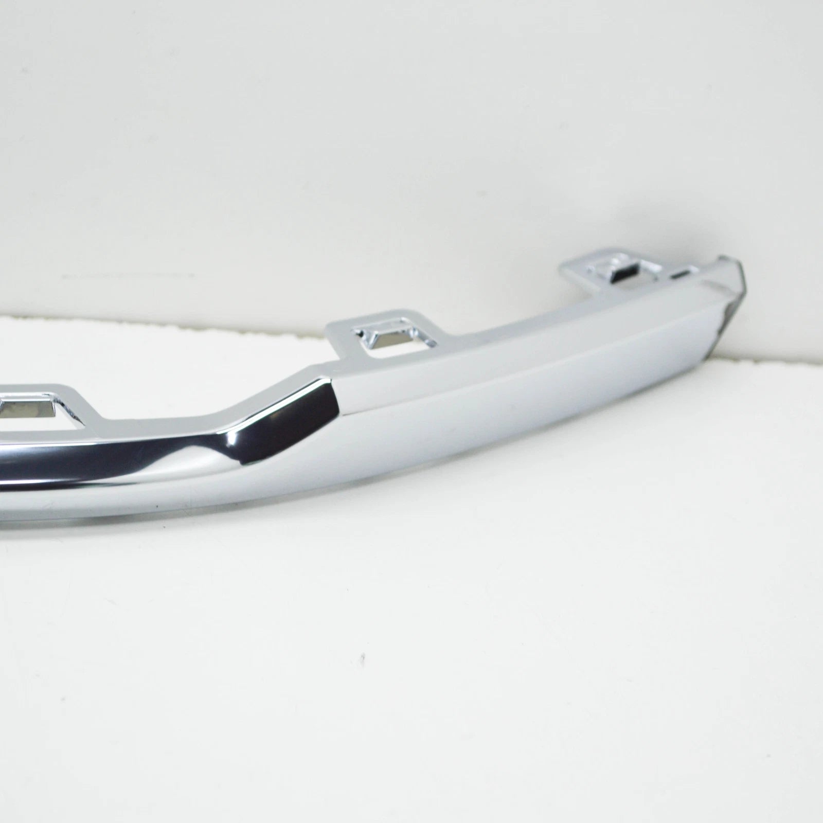NEW VOLKSWAGEN PASSAT B8 FRONT LEFT BUMPER MOLDING 3G0853253D2ZZ ORIGINAL
