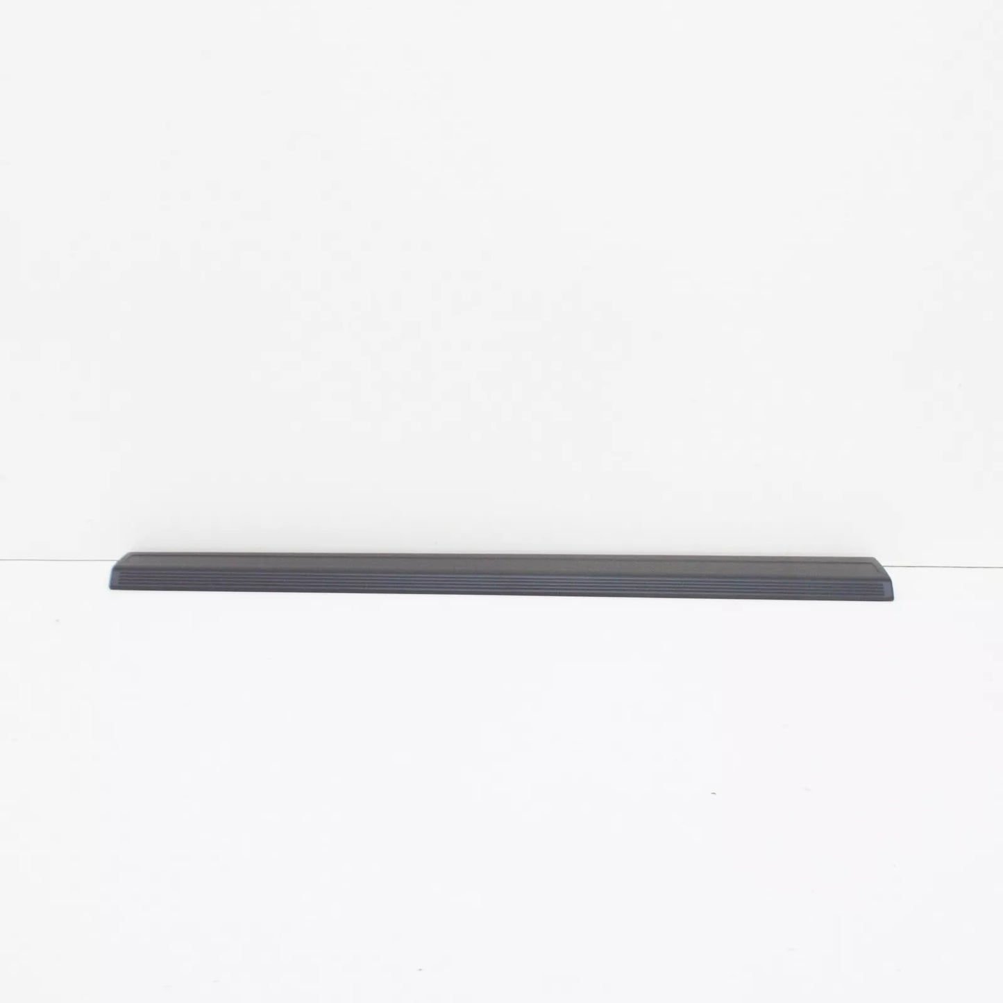 NEW BMW 7 E38 FRONT LEFT DOOR SILL STRIP 51478174503 8174503 ORIGINAL