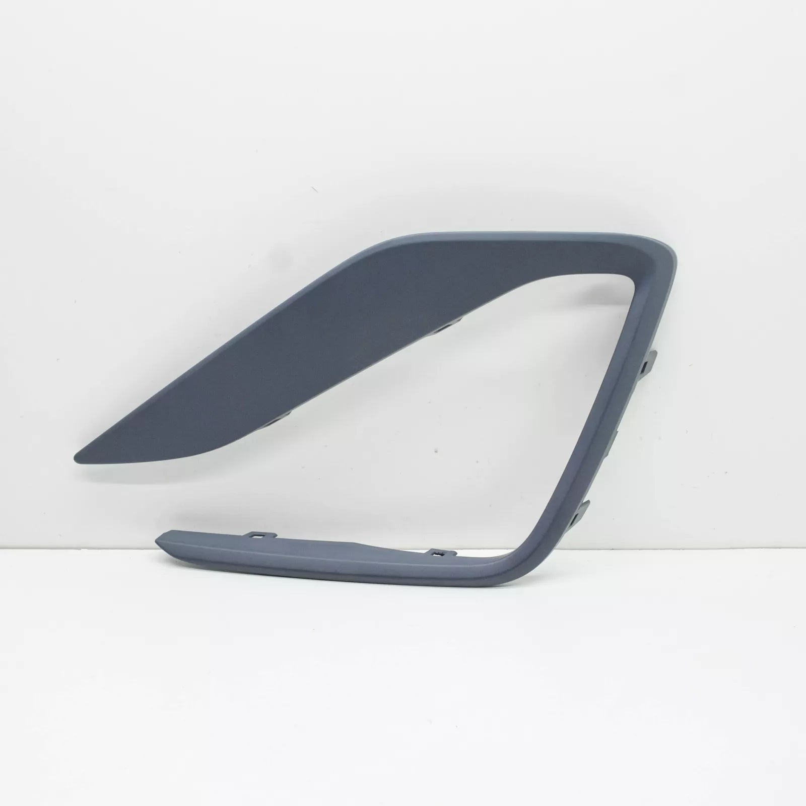 NEW VOLKSWAGEN TIGUAN AD FRONT RIGHT BUMPER GRILLE TRIM 5NN853666FGRU