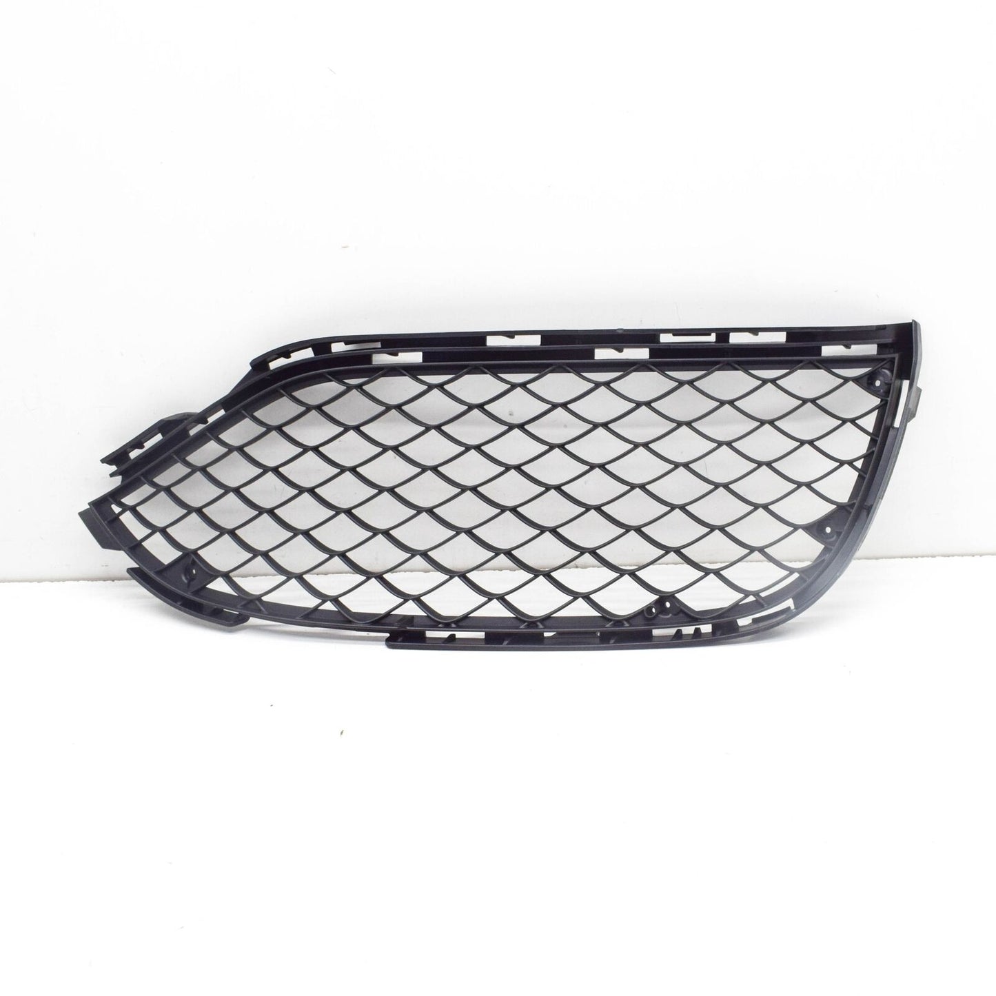 NEW MERCEDES-BENZ C-CLASS W205 FRONT BUMPER RIGHT GRILLE A2058852823 ORIGINAL