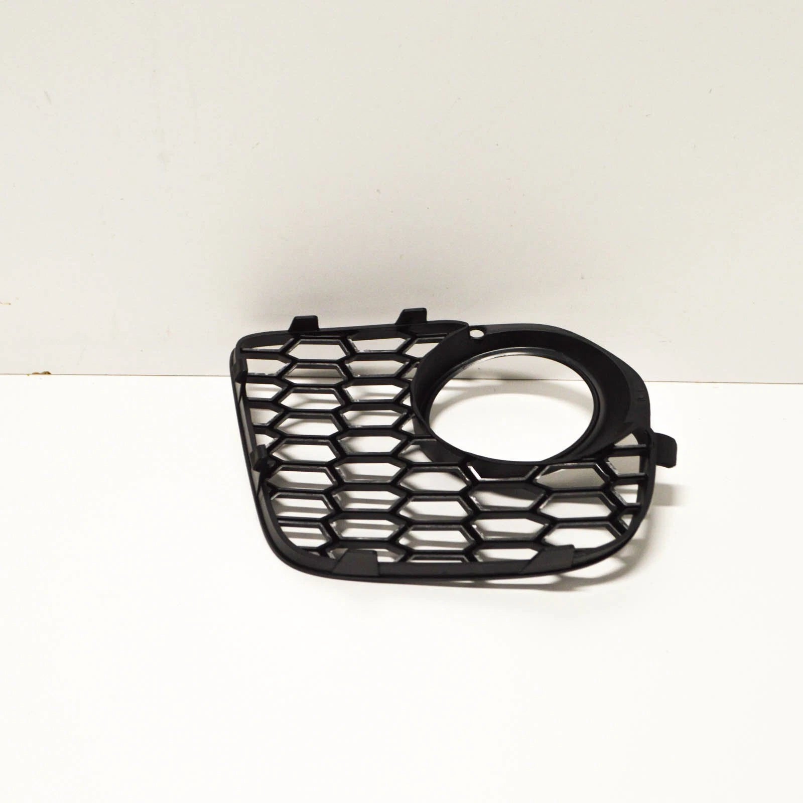 NEW BMW X5 E70 FRONT OPEN FOG LIGHT GRILLE RIGHT 8047344 51118047344 ORIGINAL