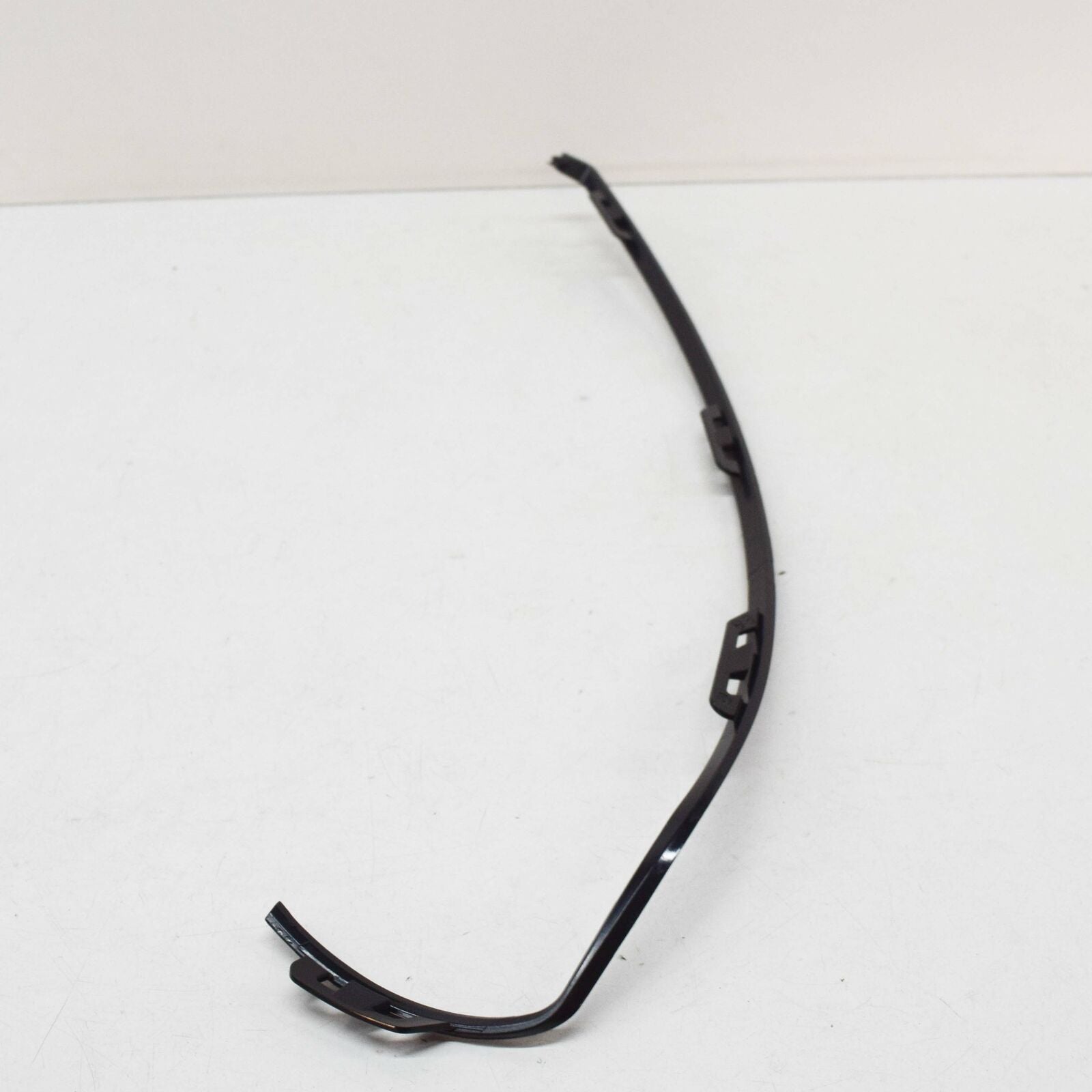 NEW MERCEDES-BENZ CLA COUPE C117 FRONT BUMPER RIGHT TRIM A1178851422 ORIGINAL