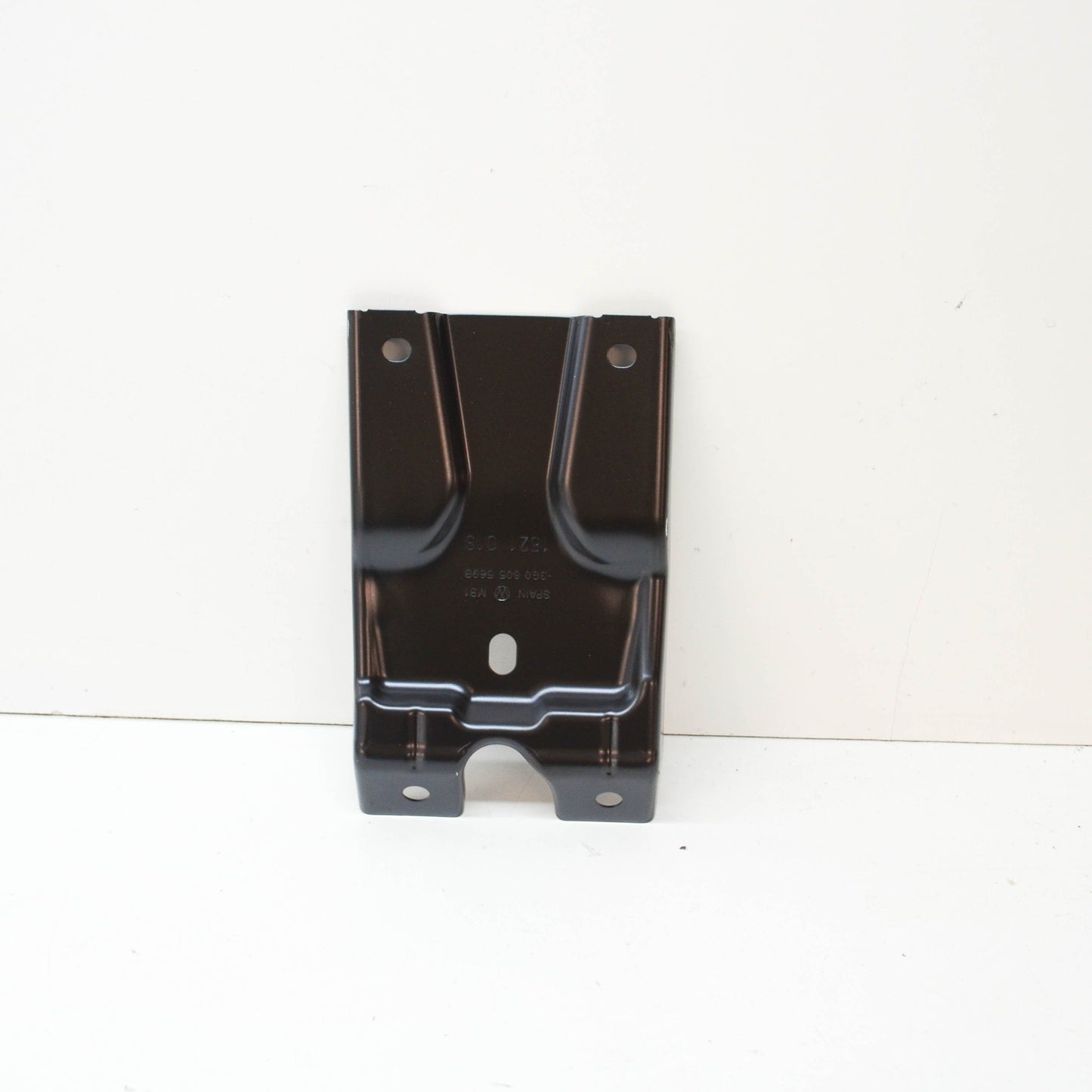 NEW VOLKSWAGEN PASSAT B8 FRONT CENTER SUPPORT LOCK 3G0805569B ORIGINAL