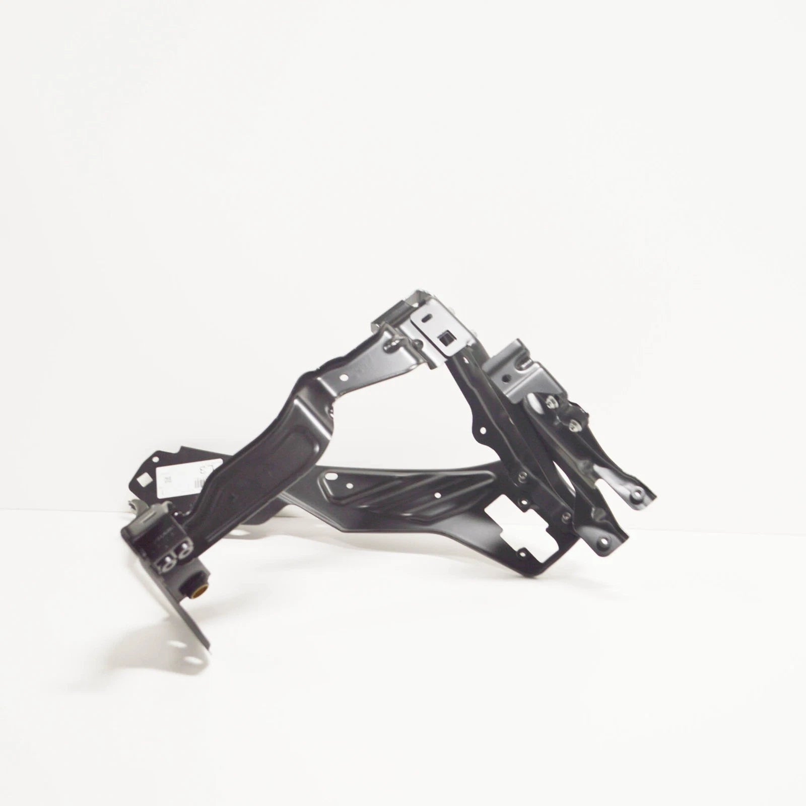 NEW MB C W204 FRONT LEFT HEADLIGHT BRACKET A2046202191 ORIGINAL