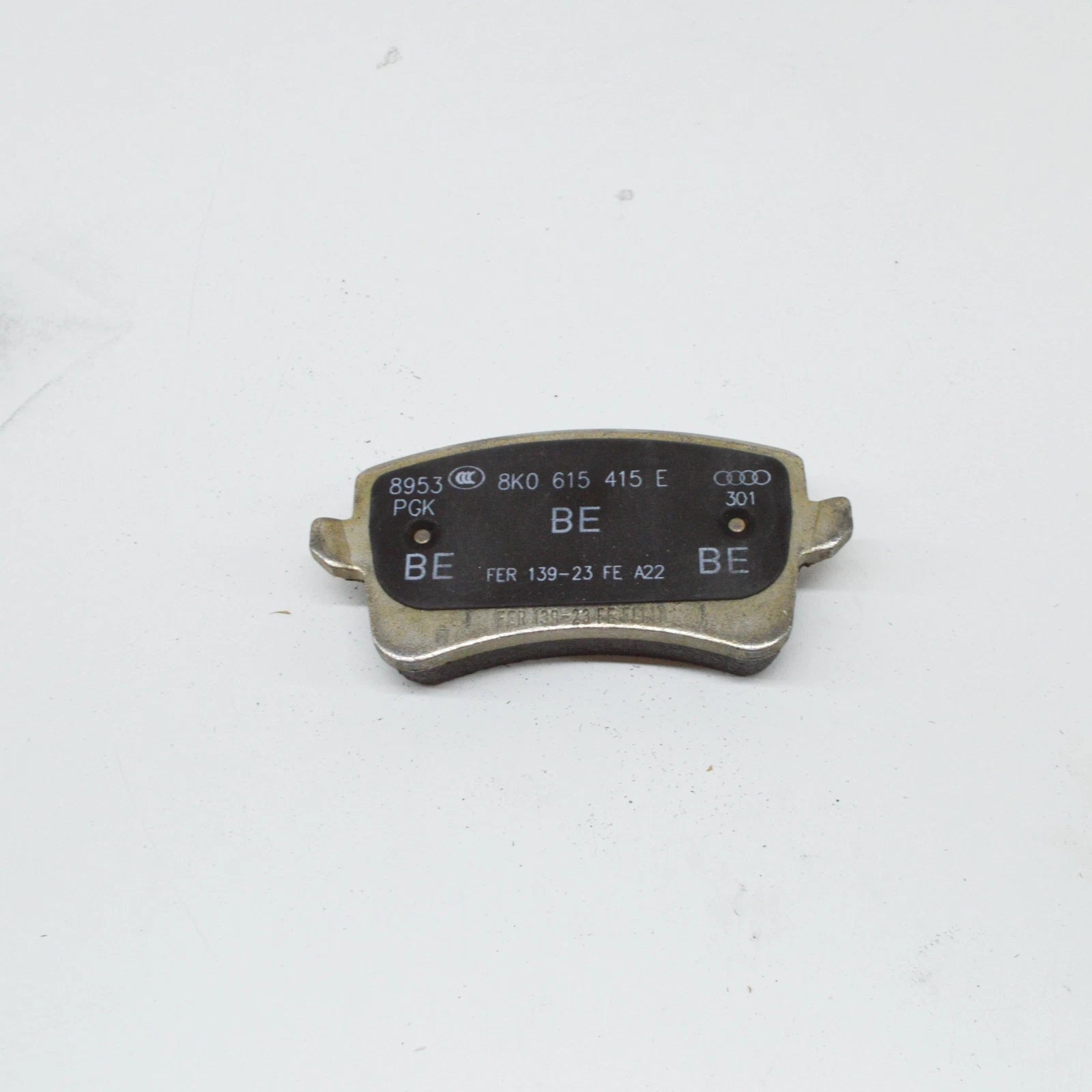 NEW AUDI A4 B8 REAR WHEEL BRAKE PAD SET 8K0698451L