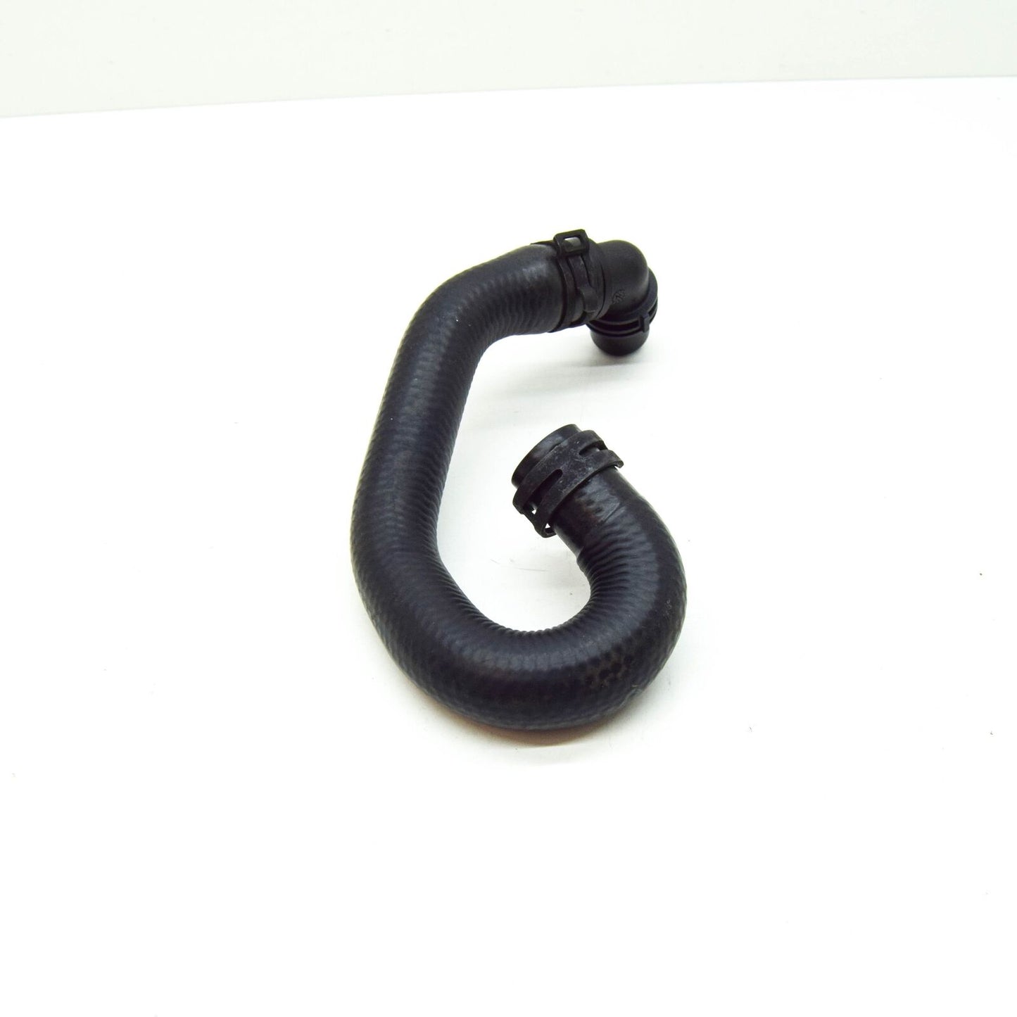 NEW MERCEDES-BENZ E CABRIO A207 ENGINE WATER COOLANT HOSE A2048301096 ORIGINAL