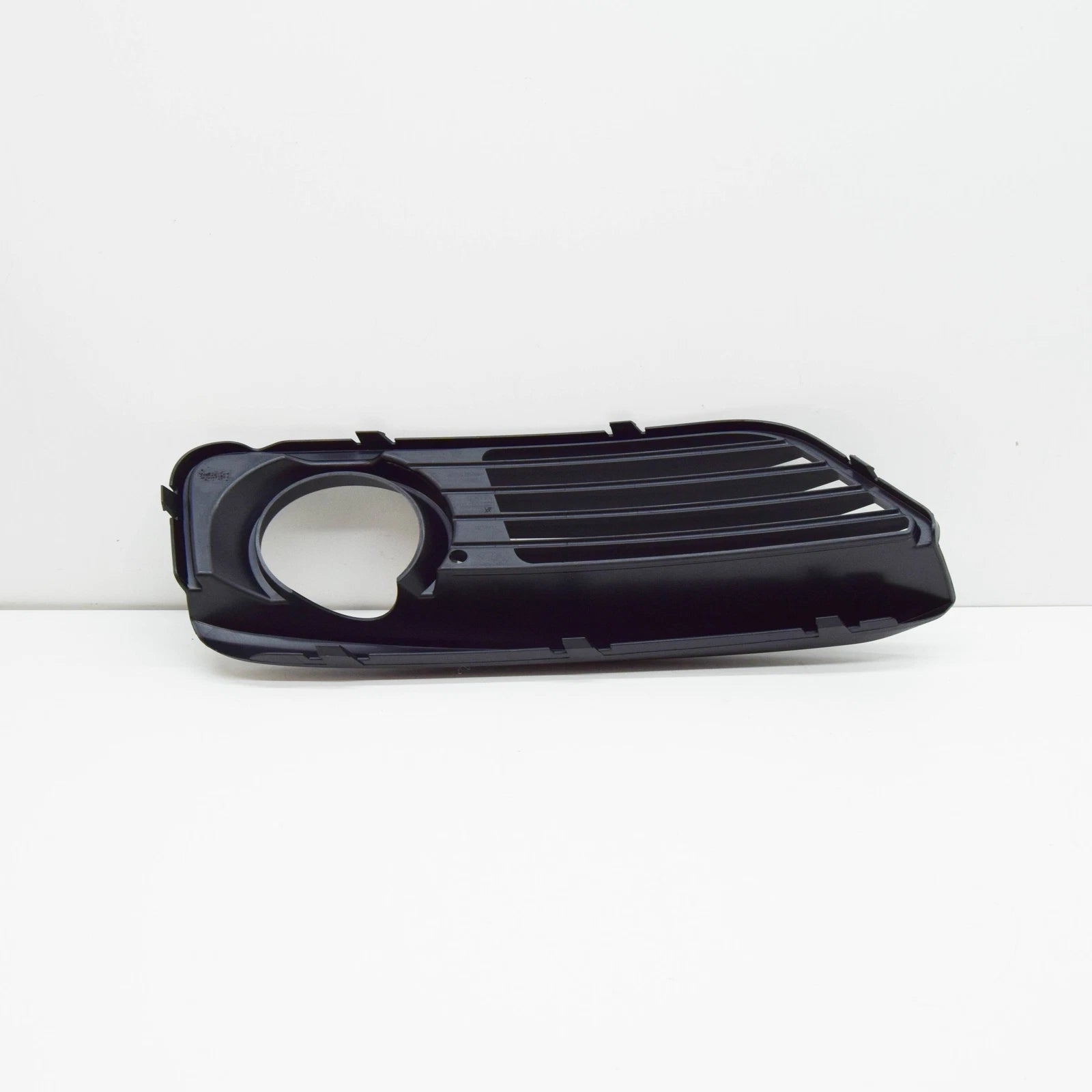 NEW BMW 1 F21 FRONT RIGHT BUMPER LOWER FOG GRILL 51117371670 7371670 ORIGINAL