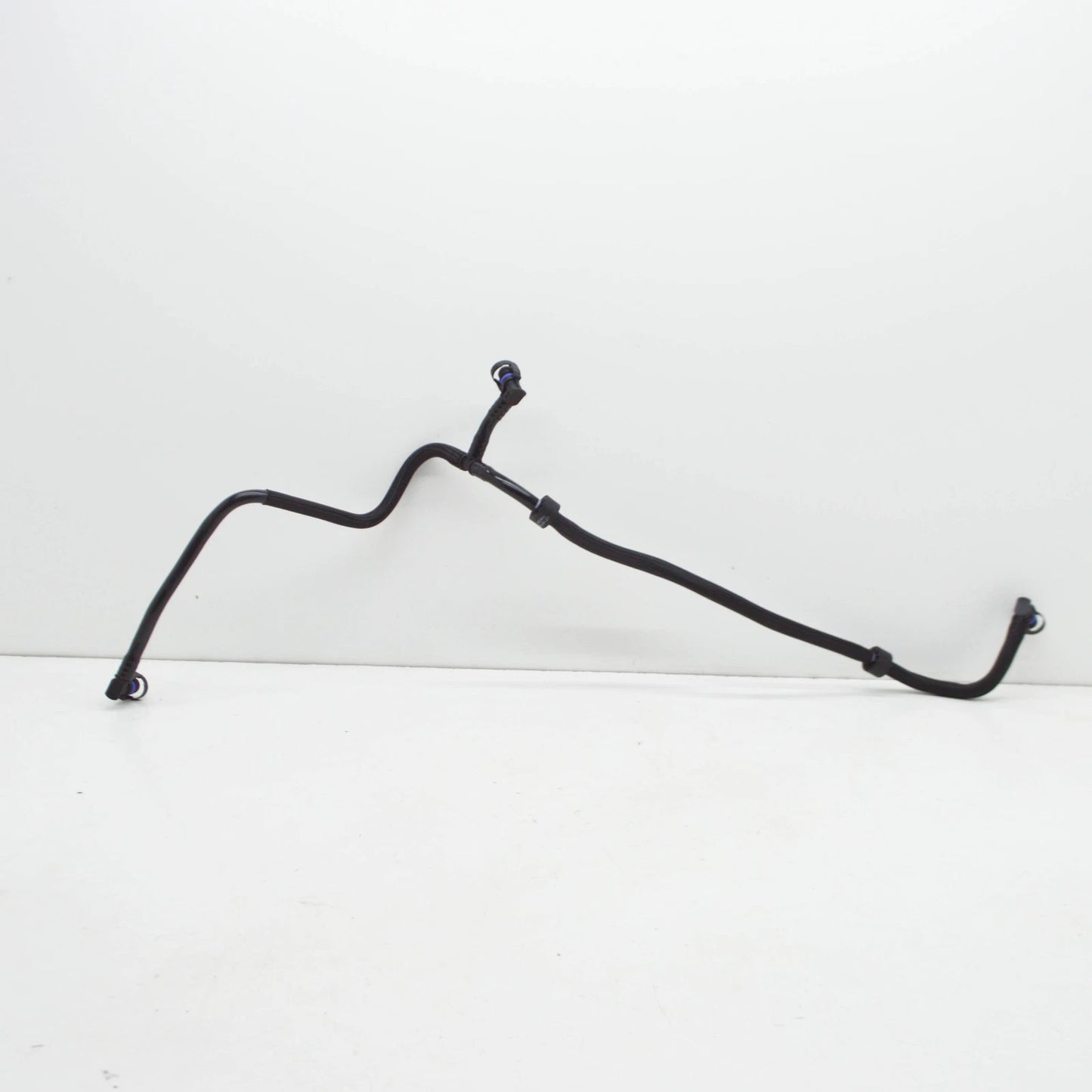 NEW BMW M5 F10 FUEL TANK BREATHER LINE 13907847238 ORIGINAL