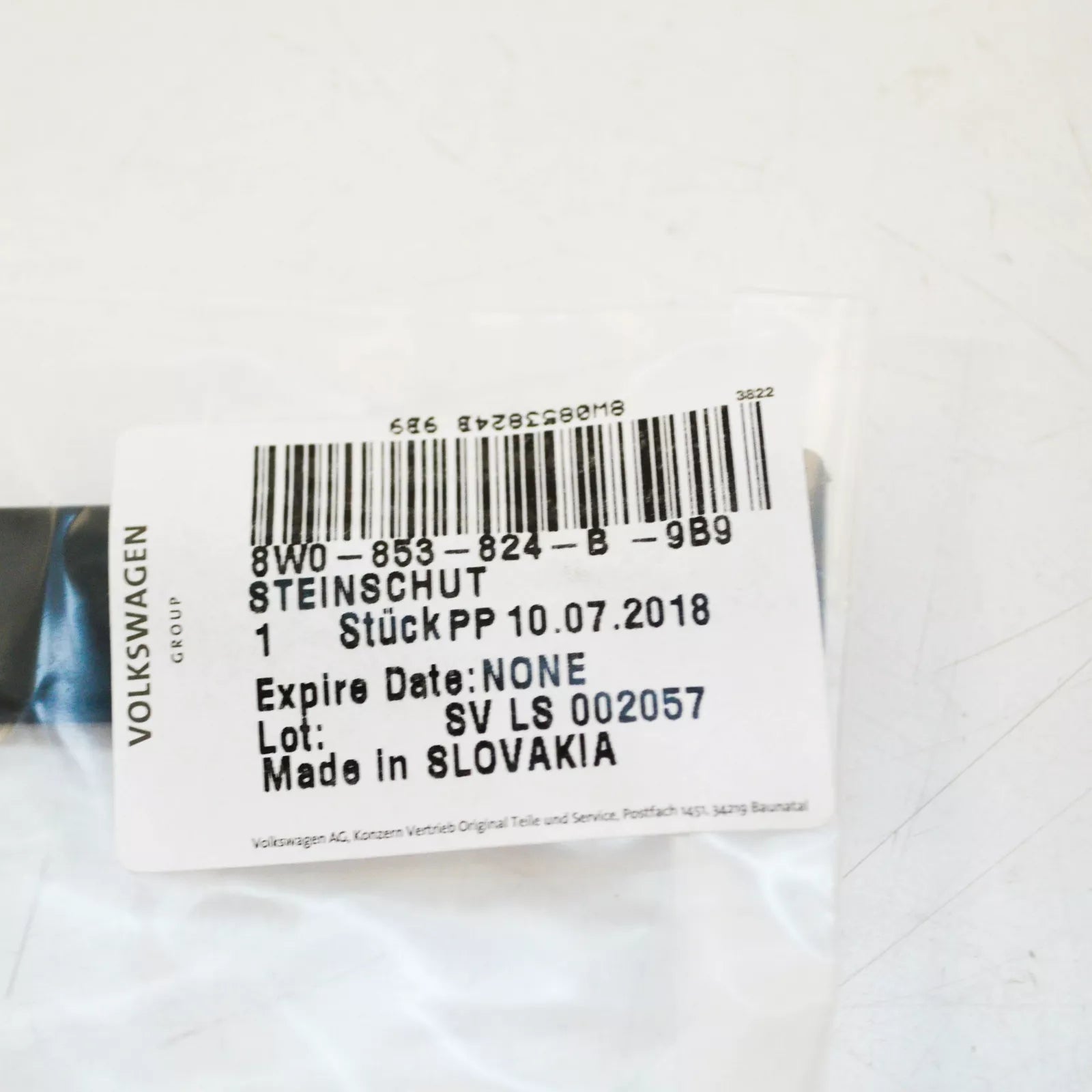 NEW AUDI A4 B9 FRONT RIGHT FENDER STONE GUARD 8W0853824B9B9 ORIGINAL