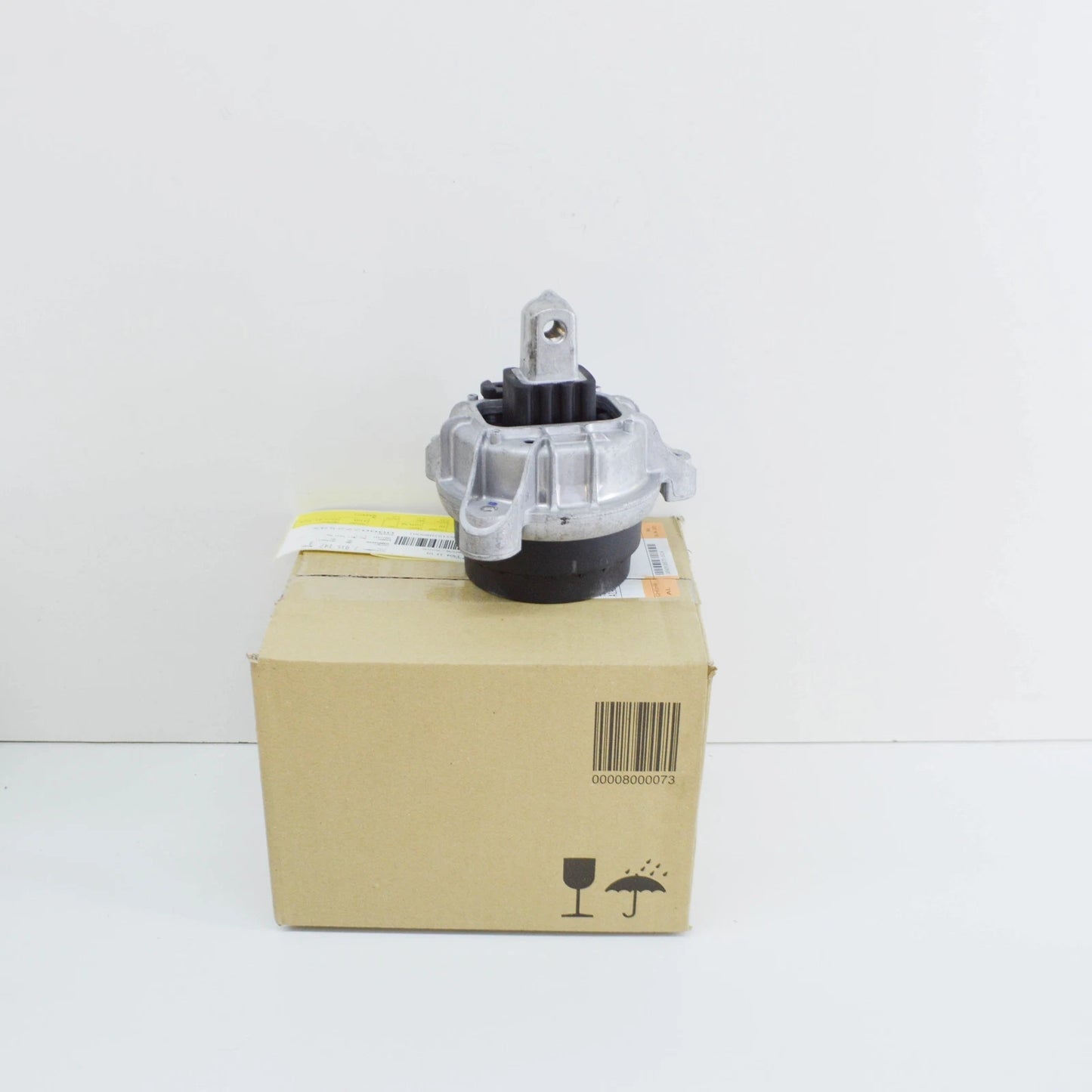 NEW BMW 5 F10 LEFT ENGINE MOUNT 22117935147 7935147 ORIGINAL