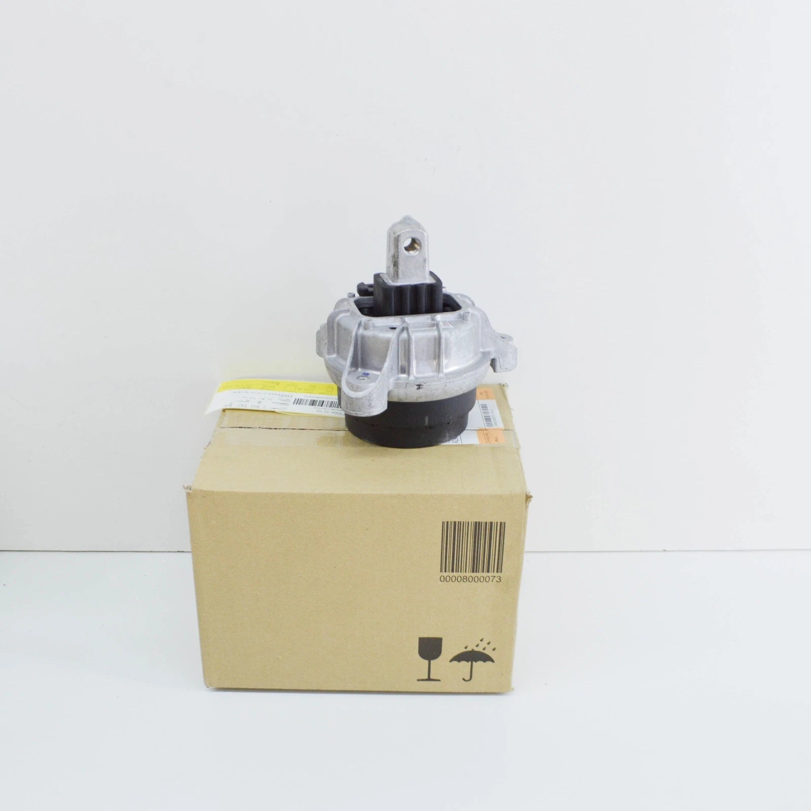 NEW BMW 5 F10 LEFT ENGINE MOUNT 22117935147 7935147 ORIGINAL