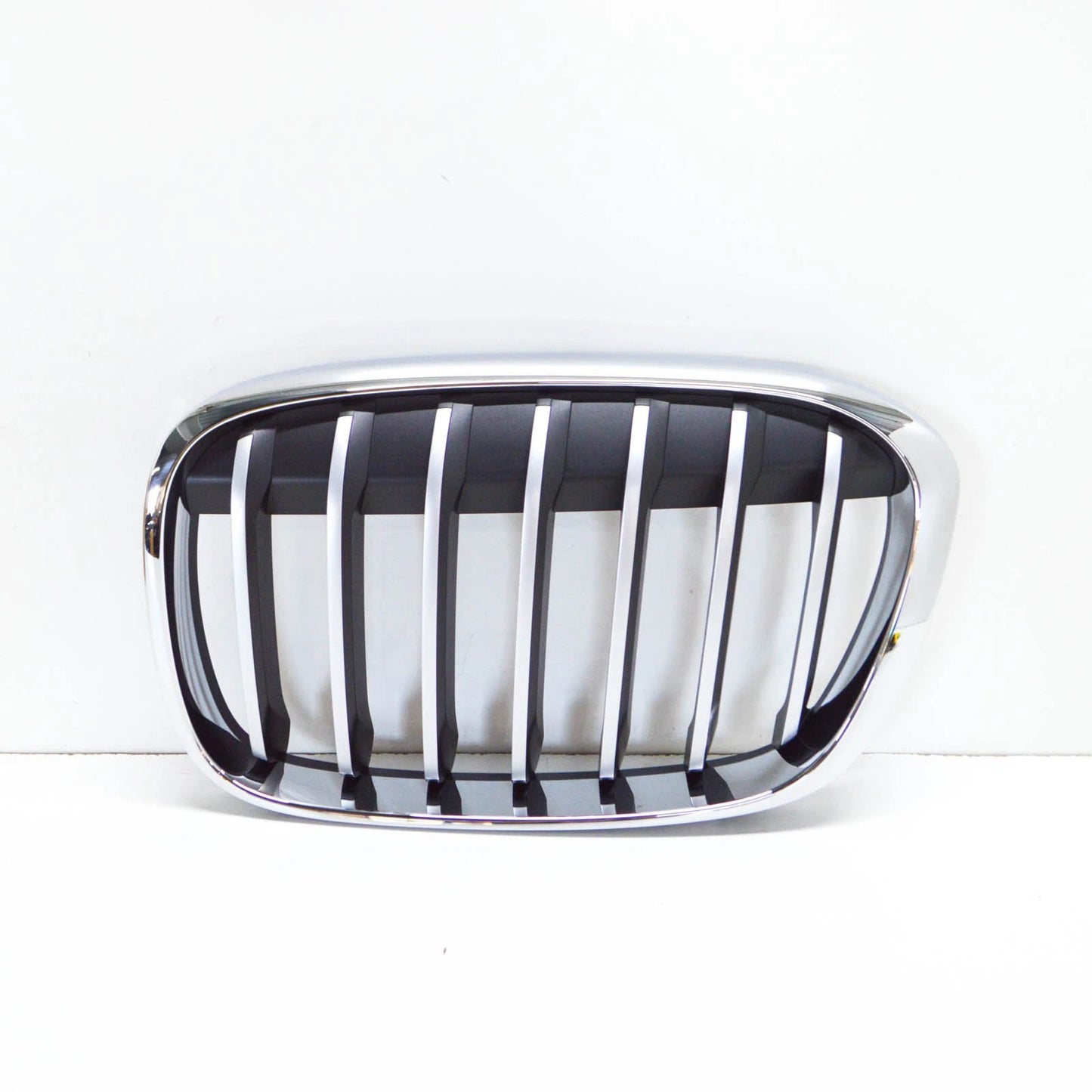 NEW BMW X1 F48 RADIATOR LEFT GRILLE X LINE 51117383365 7383365 2015 ORIGINAL