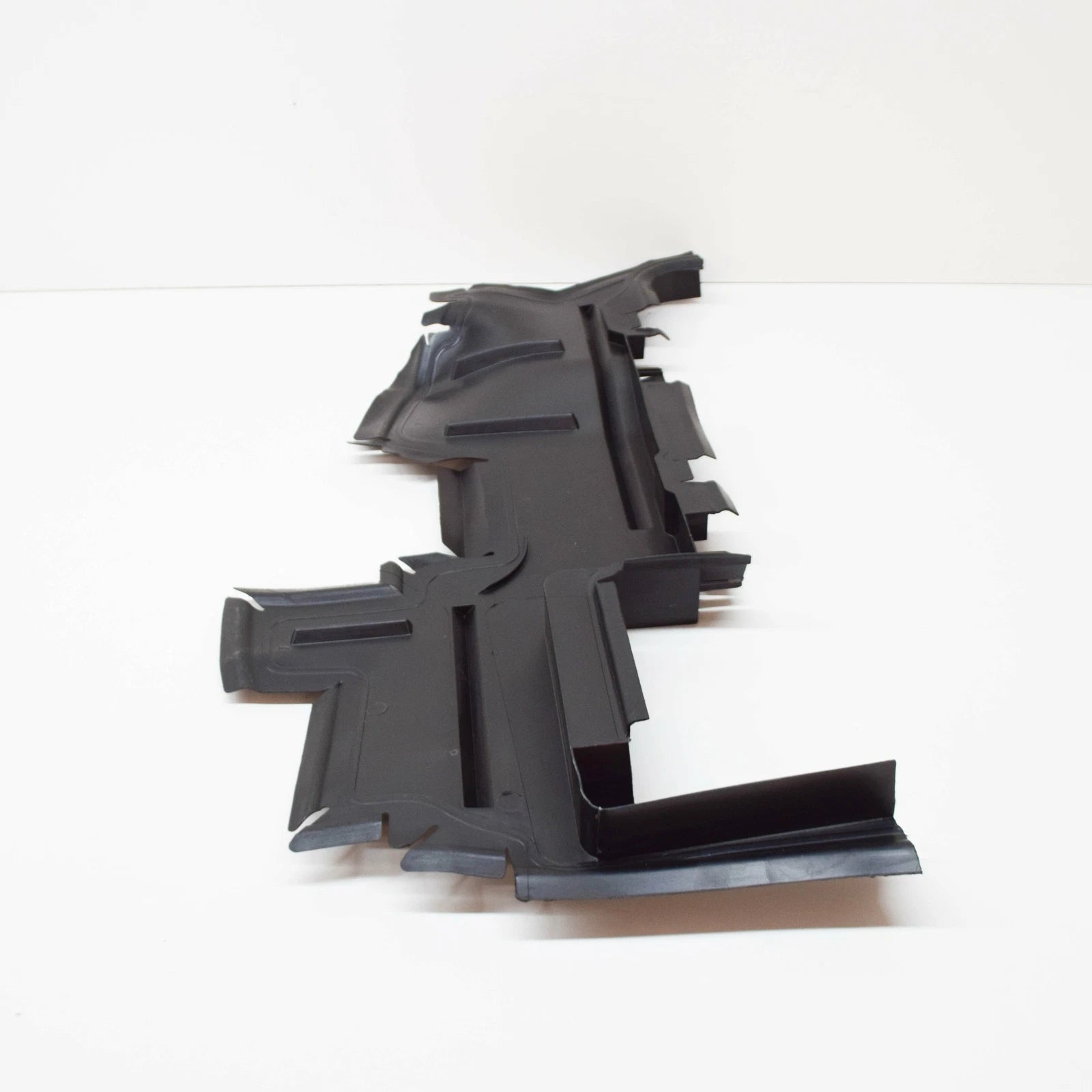 NEW AUDI A6 C7 RADIATOR RIGHT AIR GUIDE 4G0121284BC