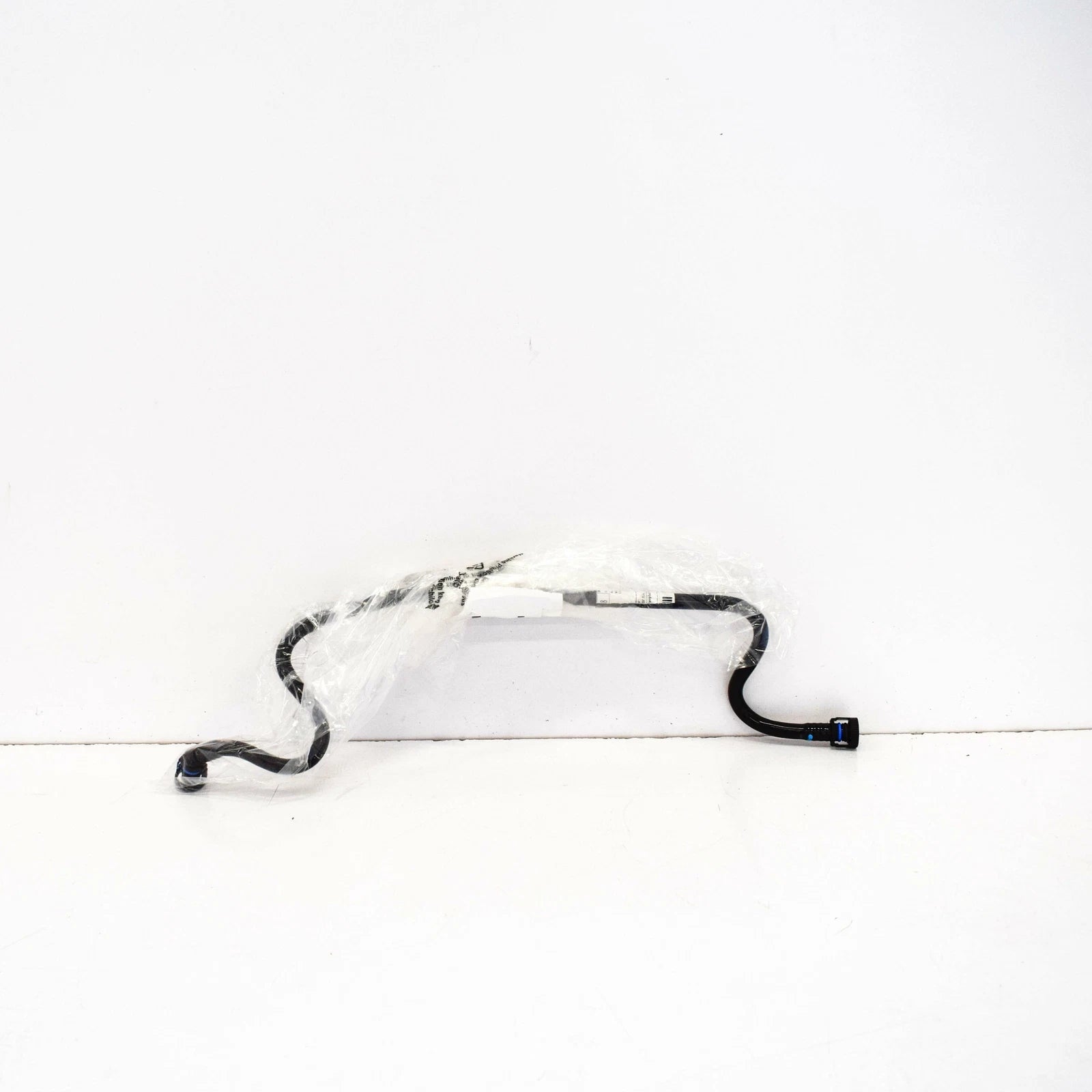 NEW BMW 5 GRAN TURISMO F07 FUEL TANK CONNECTING LINE 13907636138 ORIGINAL