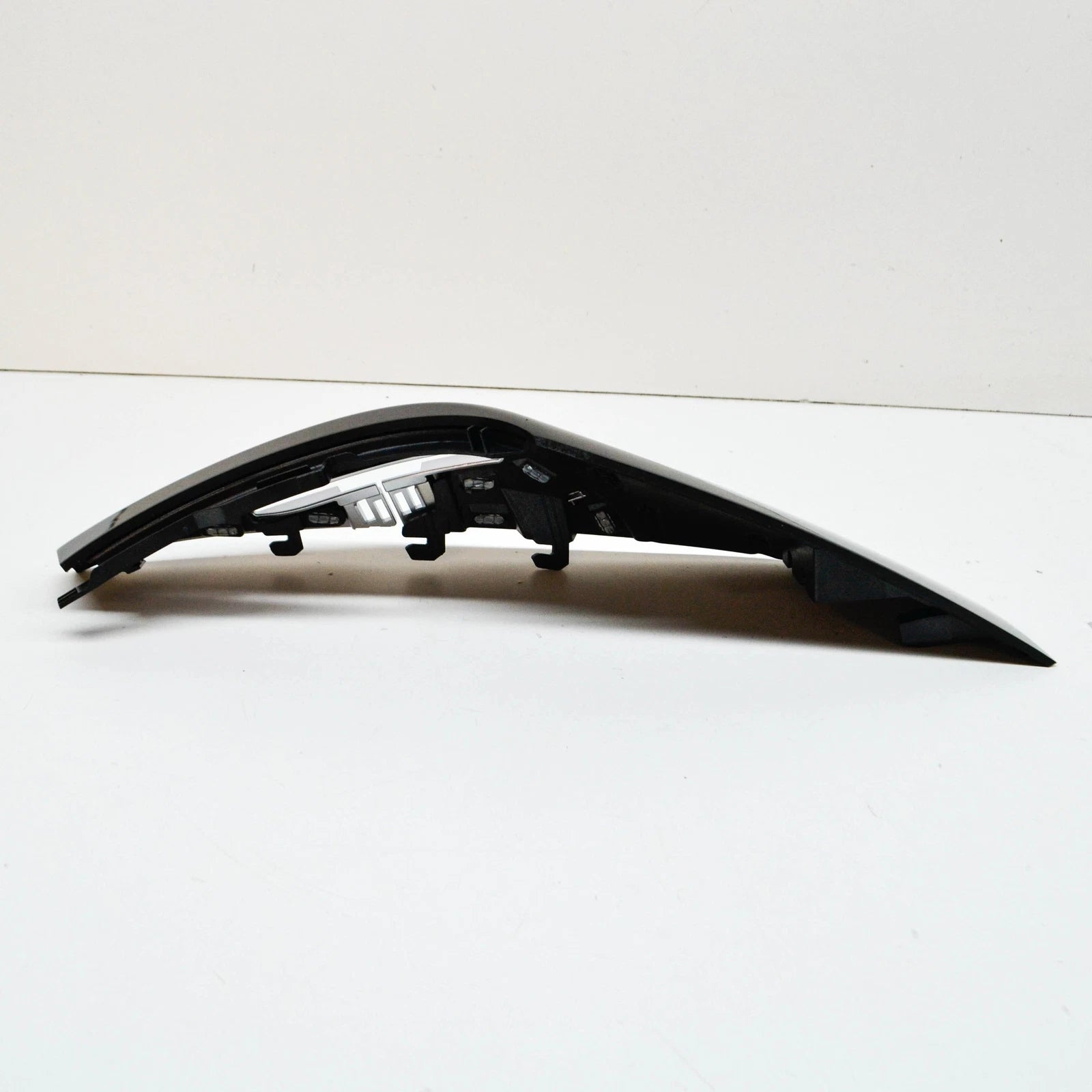 NEW BMW 7 G11 G12 RIGHT INTERIOR SEAT BELT COVER 51468067710 ORIGINAL