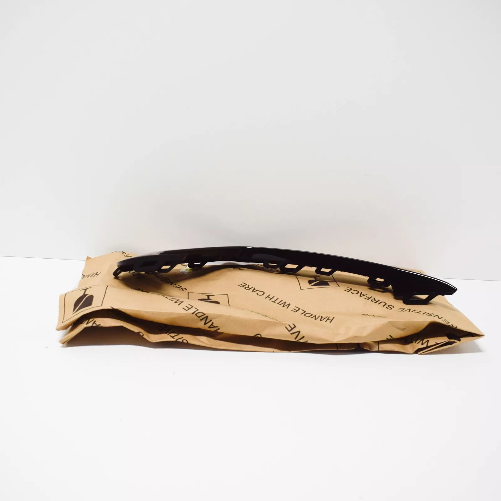 NEW VW GOLF MK7 FRONT BUMPER RIGHT SIDE GRILLE TRIM 5G0853102C041 ORIGINAL