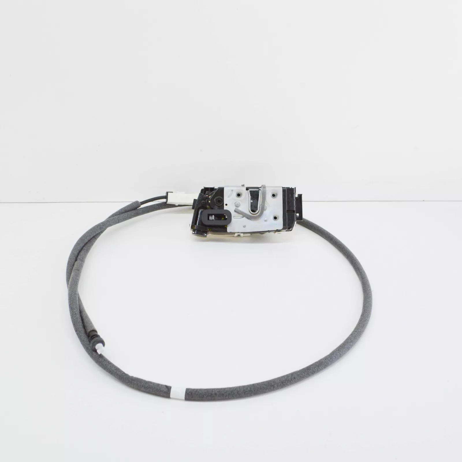 NEW MERCEDES-BENZ SPRINTER W907 REAR RIGHT DOOR LOCK A9107303800 ORIGINAL