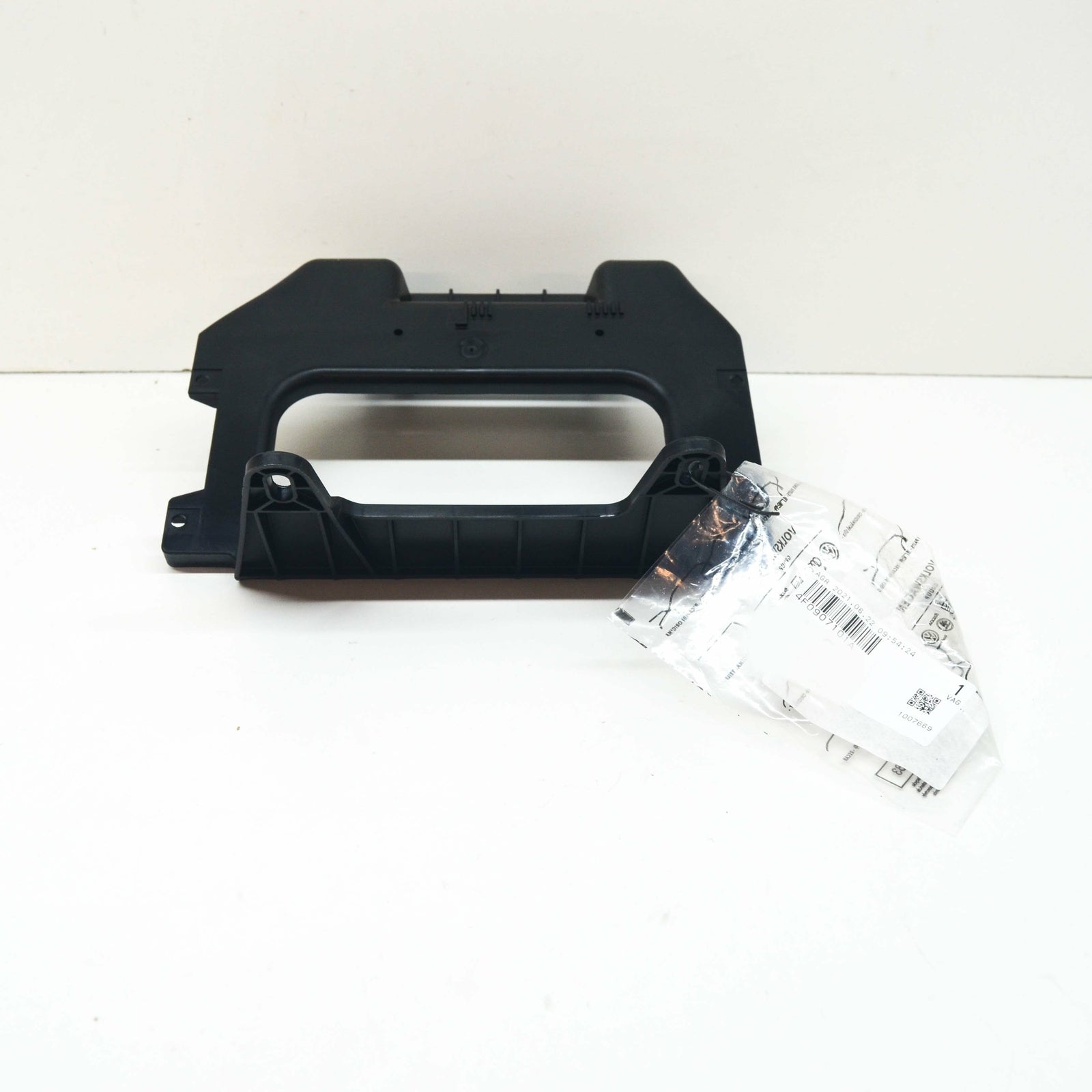 NEW AUDI A5 RS5 ALLROAD 8TA UPPER RADIO AMPLIFIER BRACKET 4F0907101A ORIGINAL