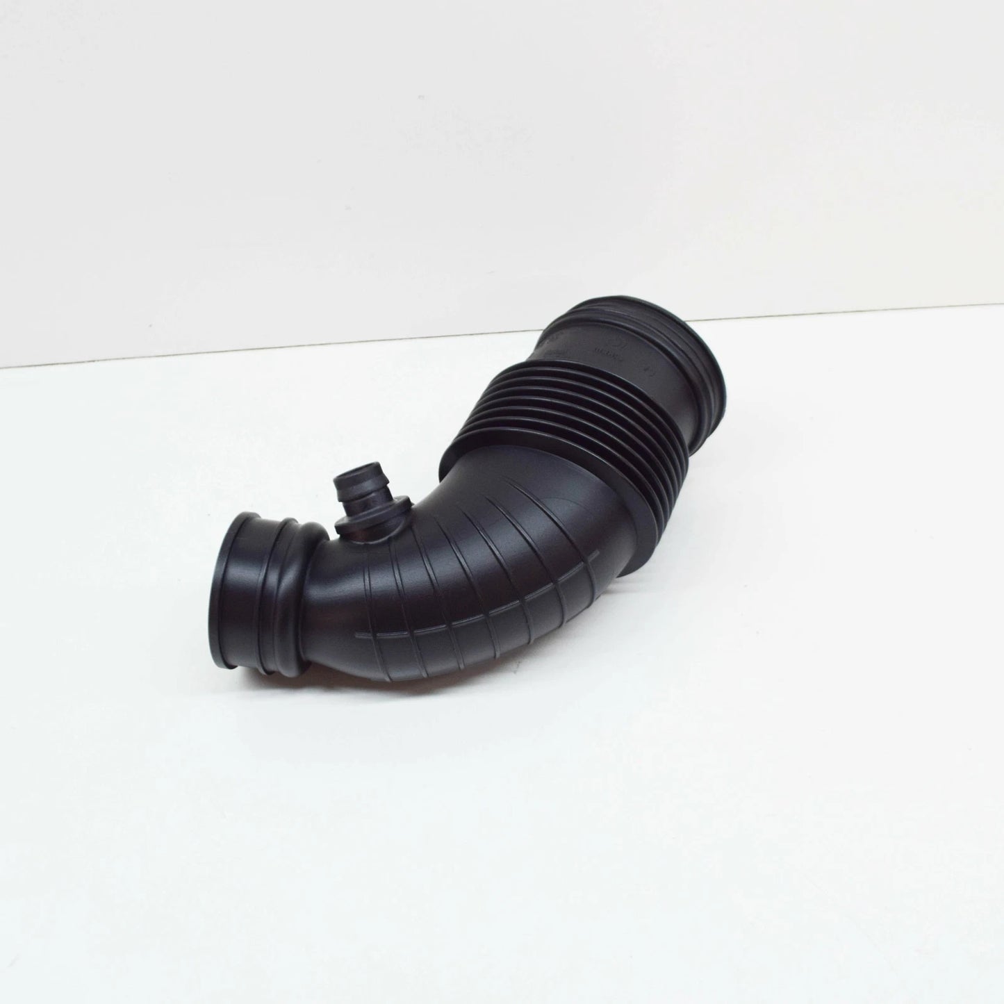NEW BMW F20 F21 F30 AIR DUCT FILTERED PIPE 7597586 13717597586 ORIGINAL
